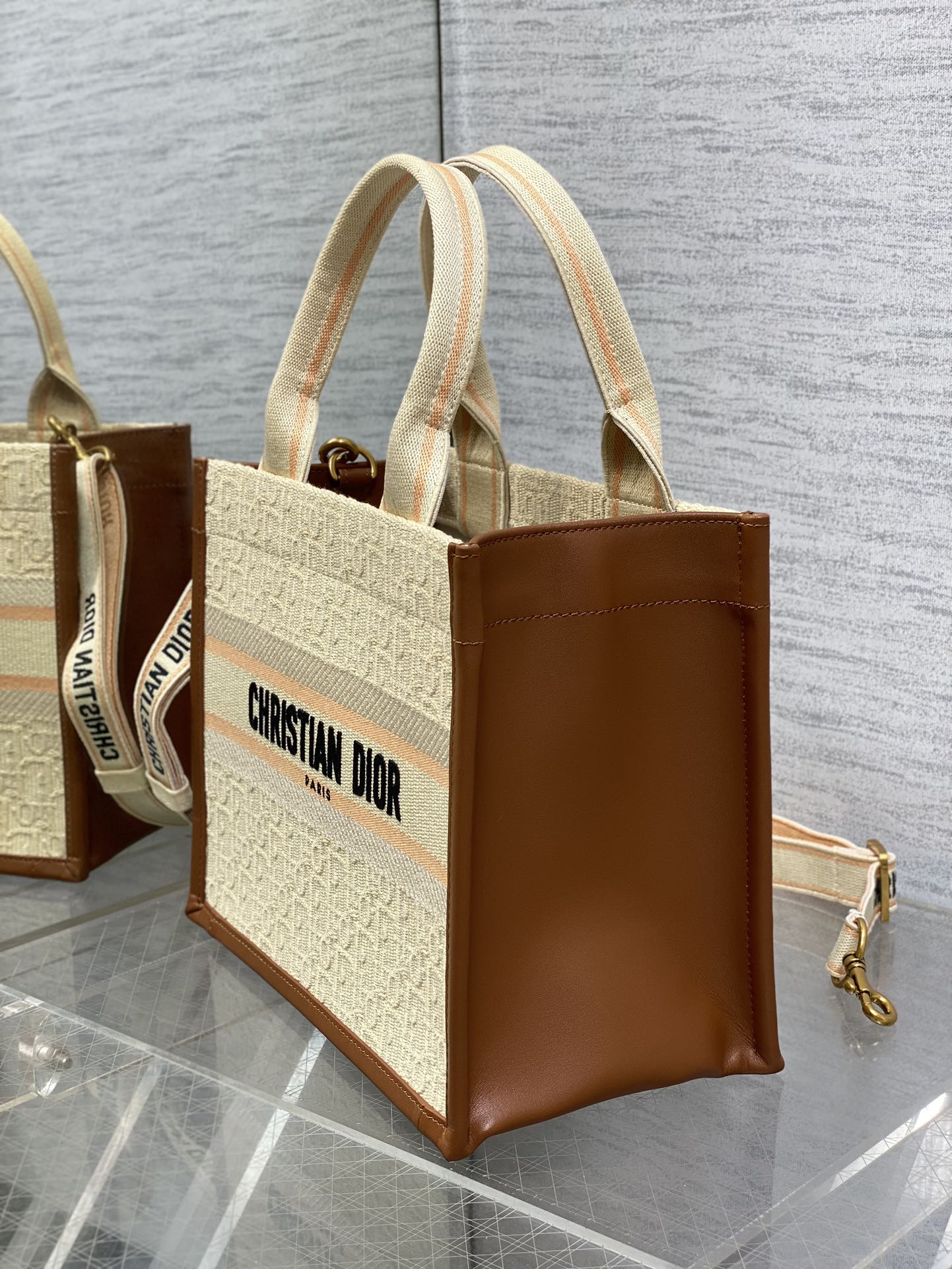 DO Book Tote Bag Beige Oblique Embroidered Raffia and Camel Calfskin
