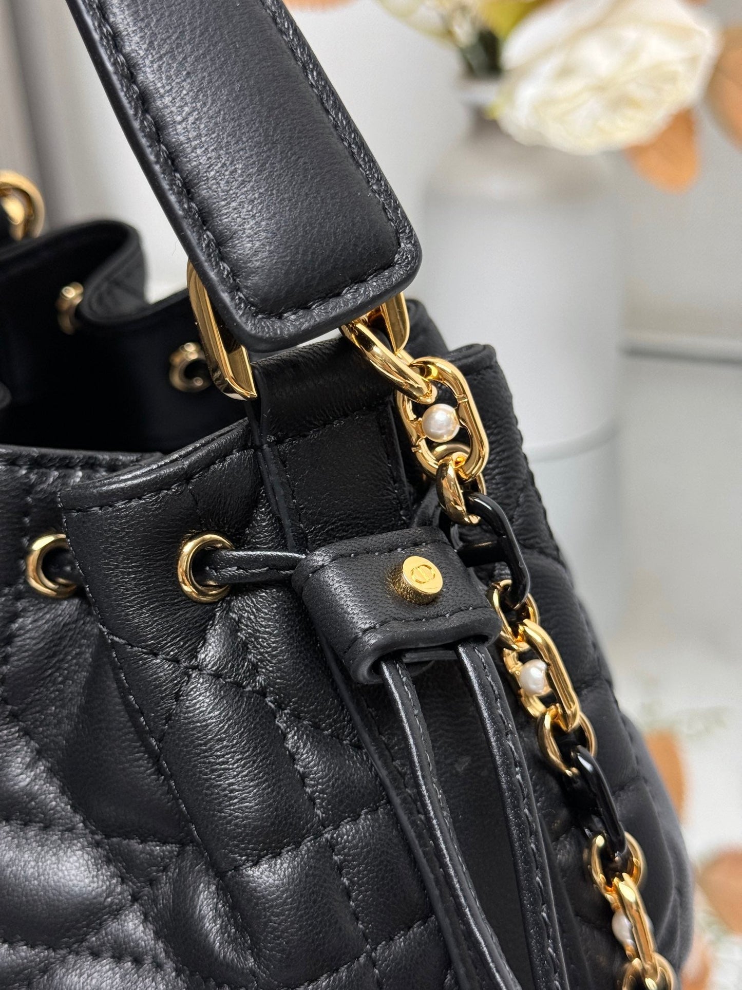 DO Small Jolie Bucket Bag Black Macrocannage Lambskin and Calfskin