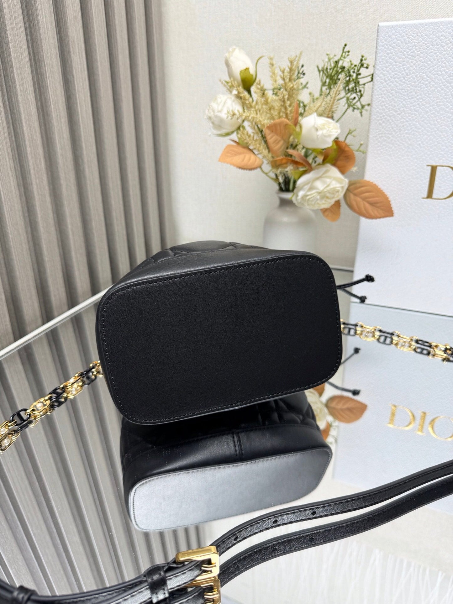 DO Small Jolie Bucket Bag Black Macrocannage Lambskin and Calfskin