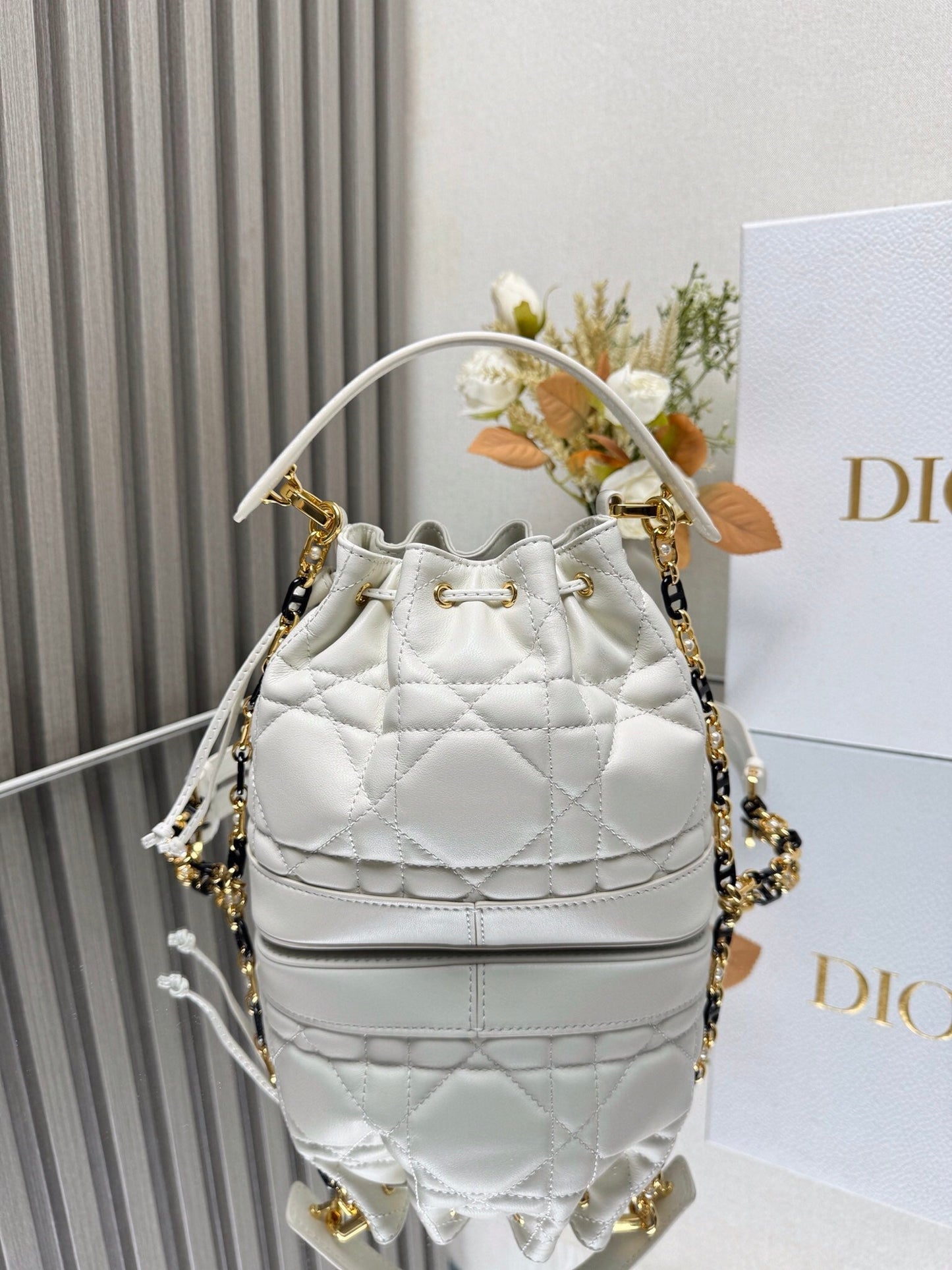 DO Small Jolie Bucket Bag Black Macrocannage Lambskin and Calfskin