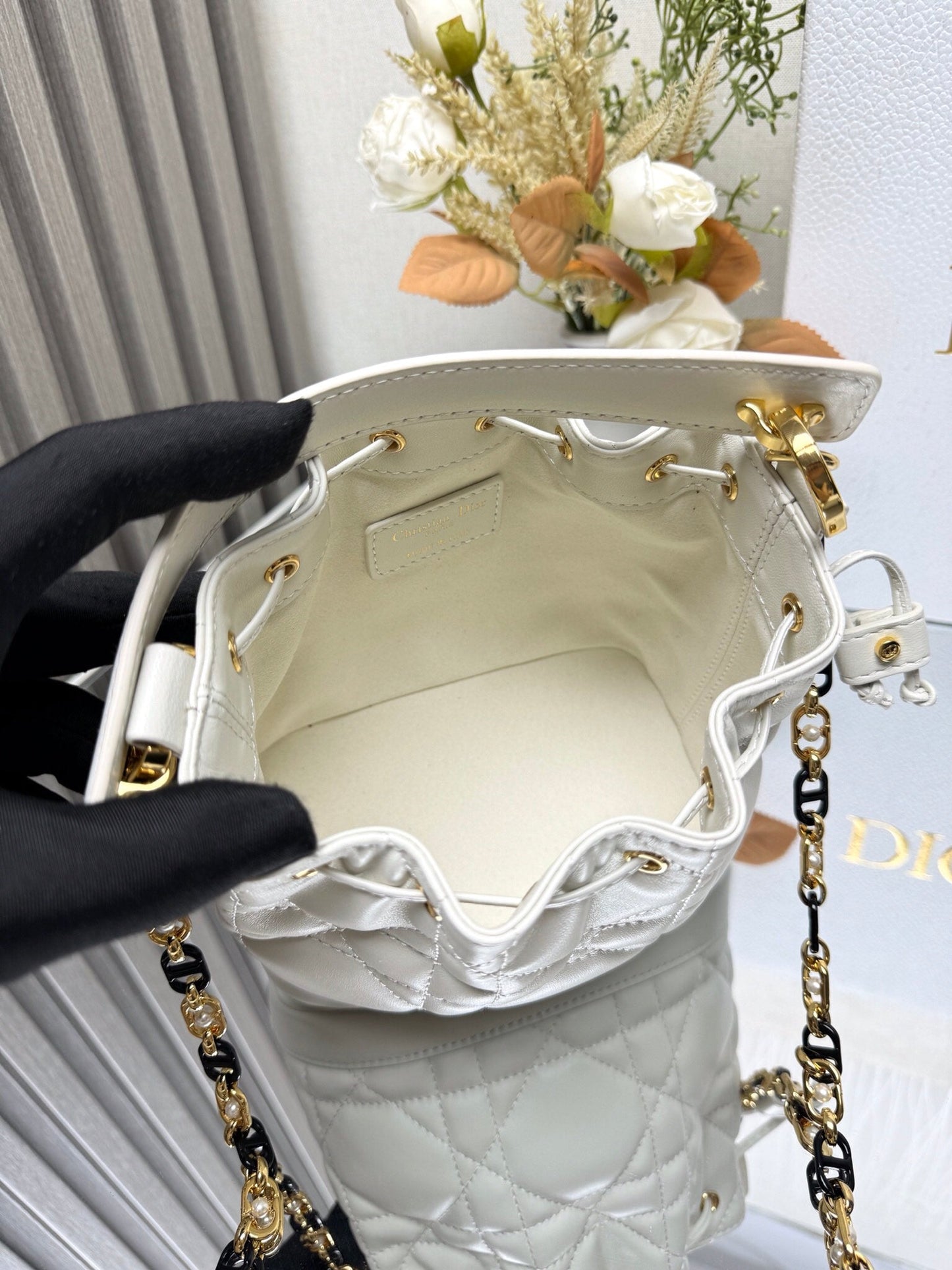 DO Small Jolie Bucket Bag Black Macrocannage Lambskin and Calfskin