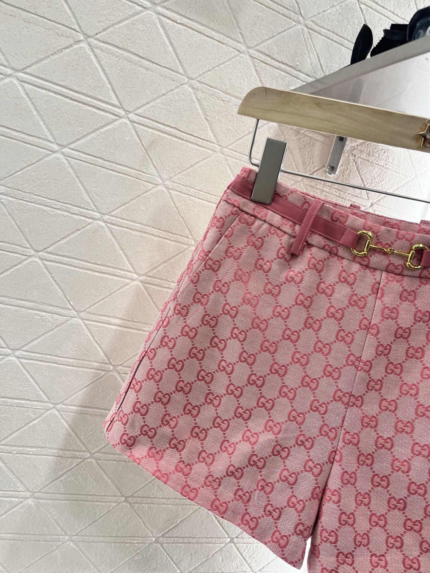 G*♥2025 new products are on sale Horsebit leather belt shorts