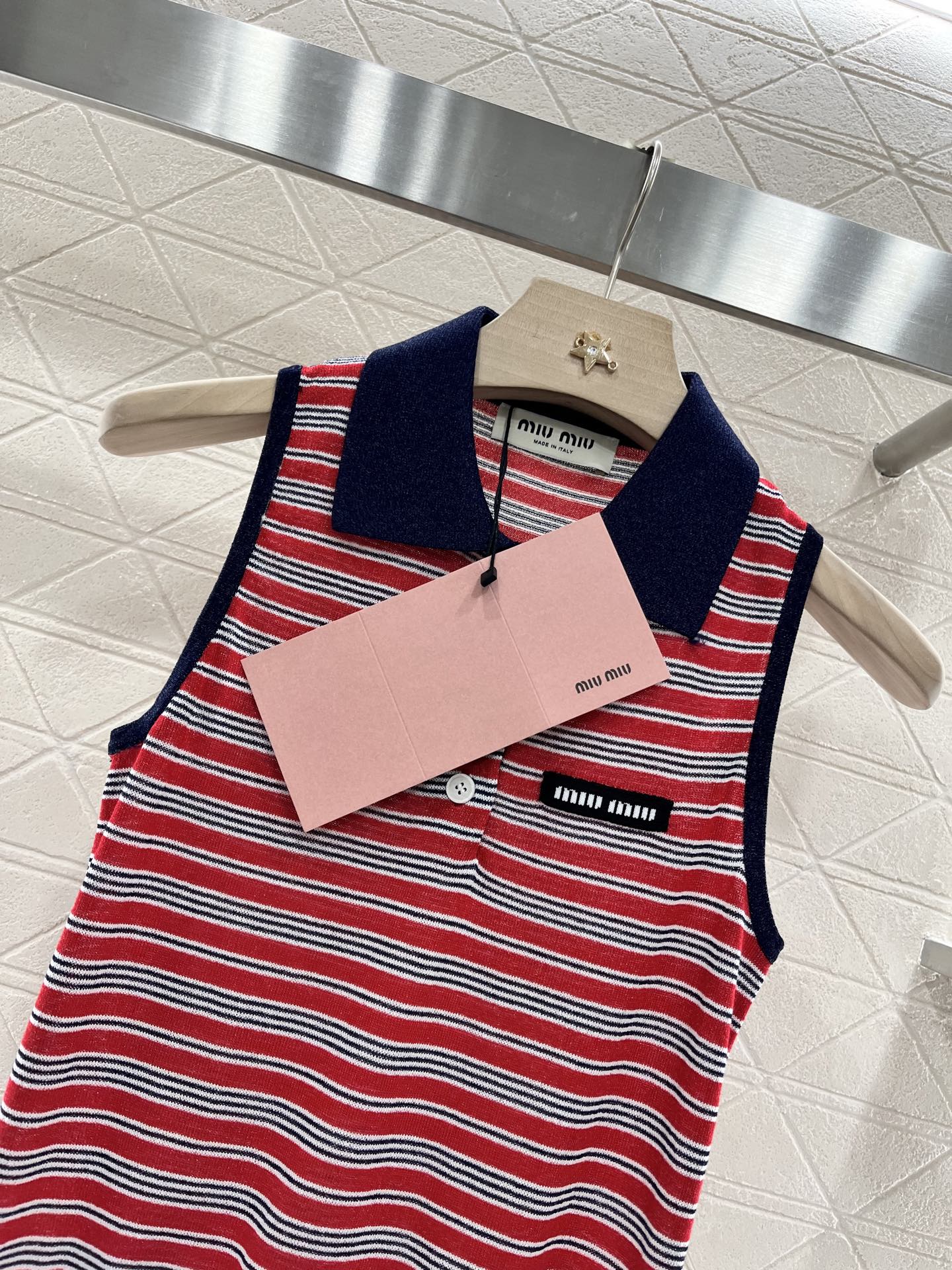 Mi*mi*♥2025 new products are on sale Lapel striped knitted vest