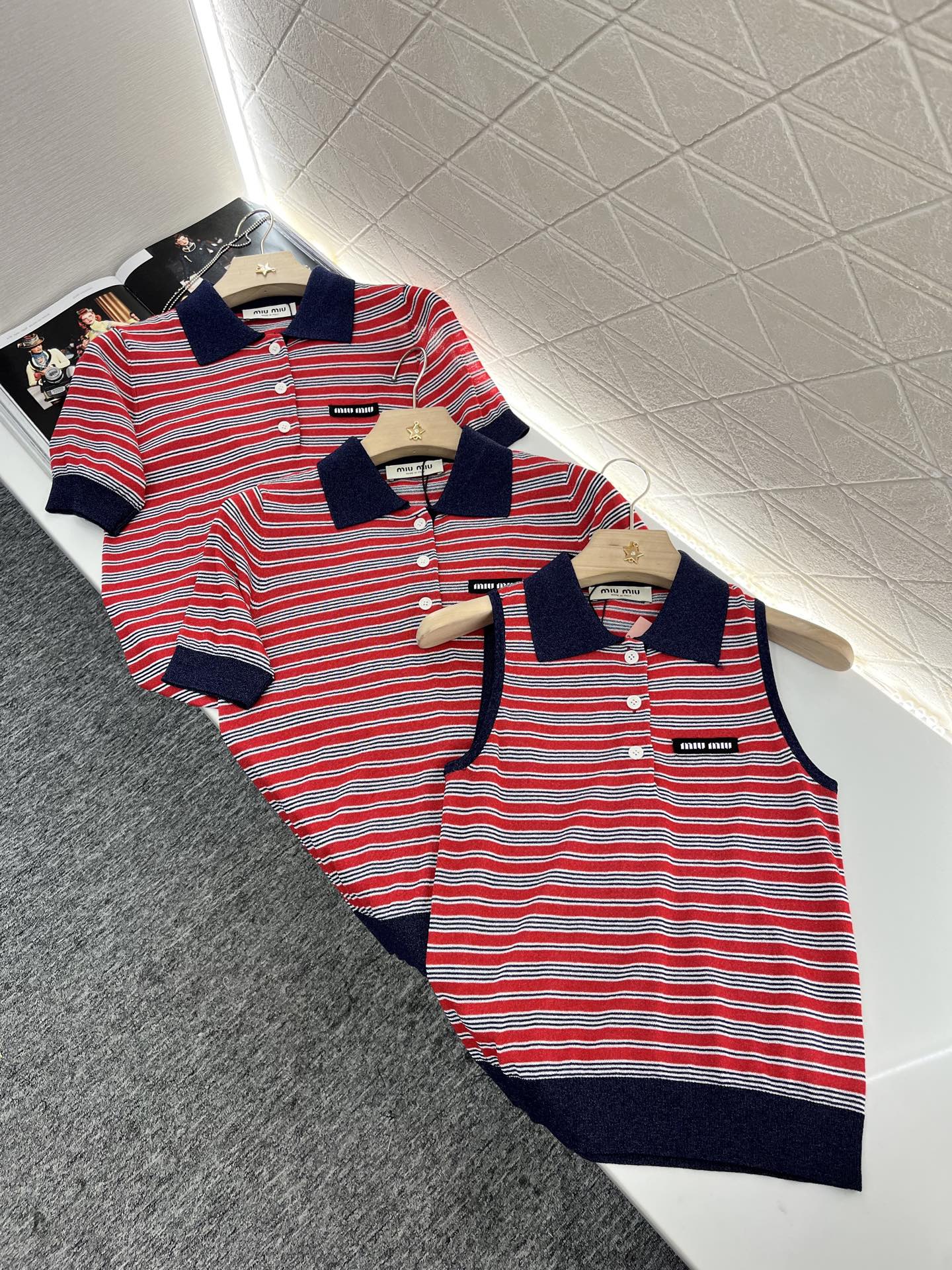 Mi*mi*♥2025 new products are on sale Lapel striped knitted vest