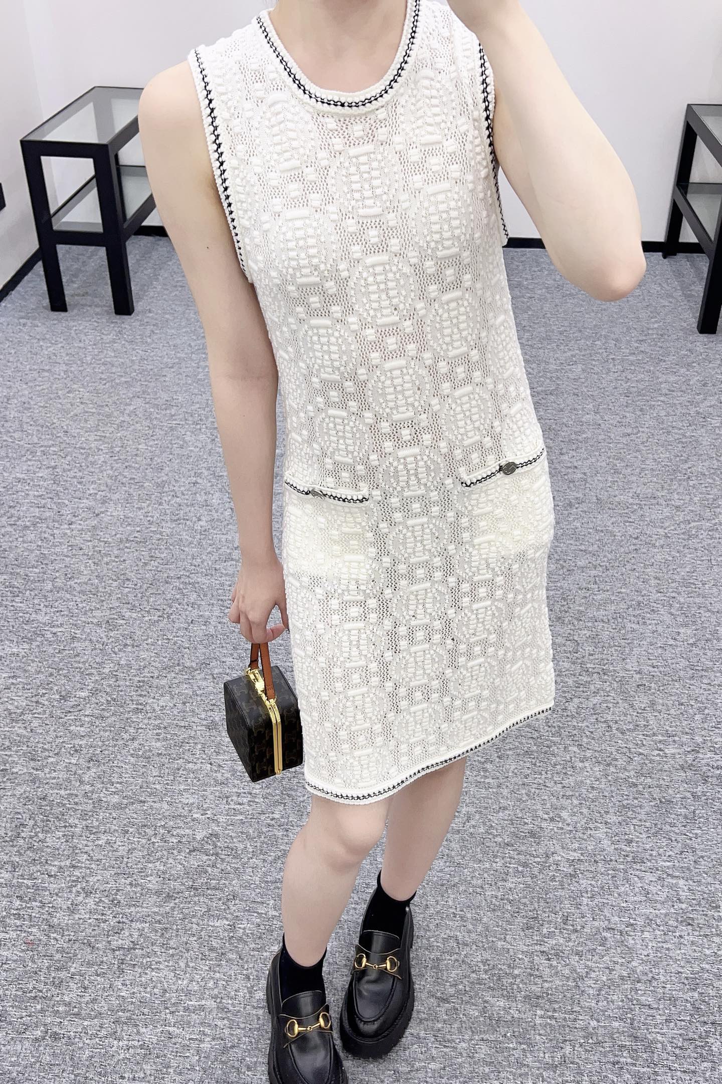 T*♥2025 new products are on sale Crochet texture knitted vest skirt