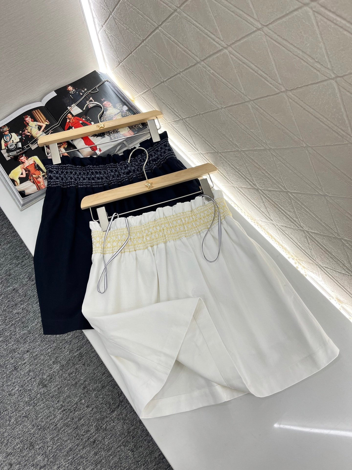 H*♥2025 new products are on sale Pleated skirt