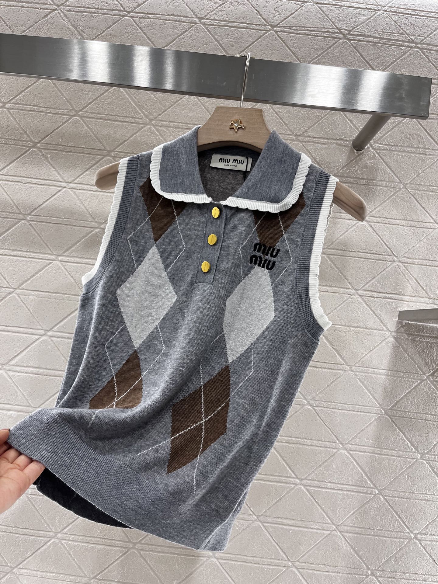 Mi*mi*β₯2025 new products are on sale Diamond-patterned ππππ knitted vest