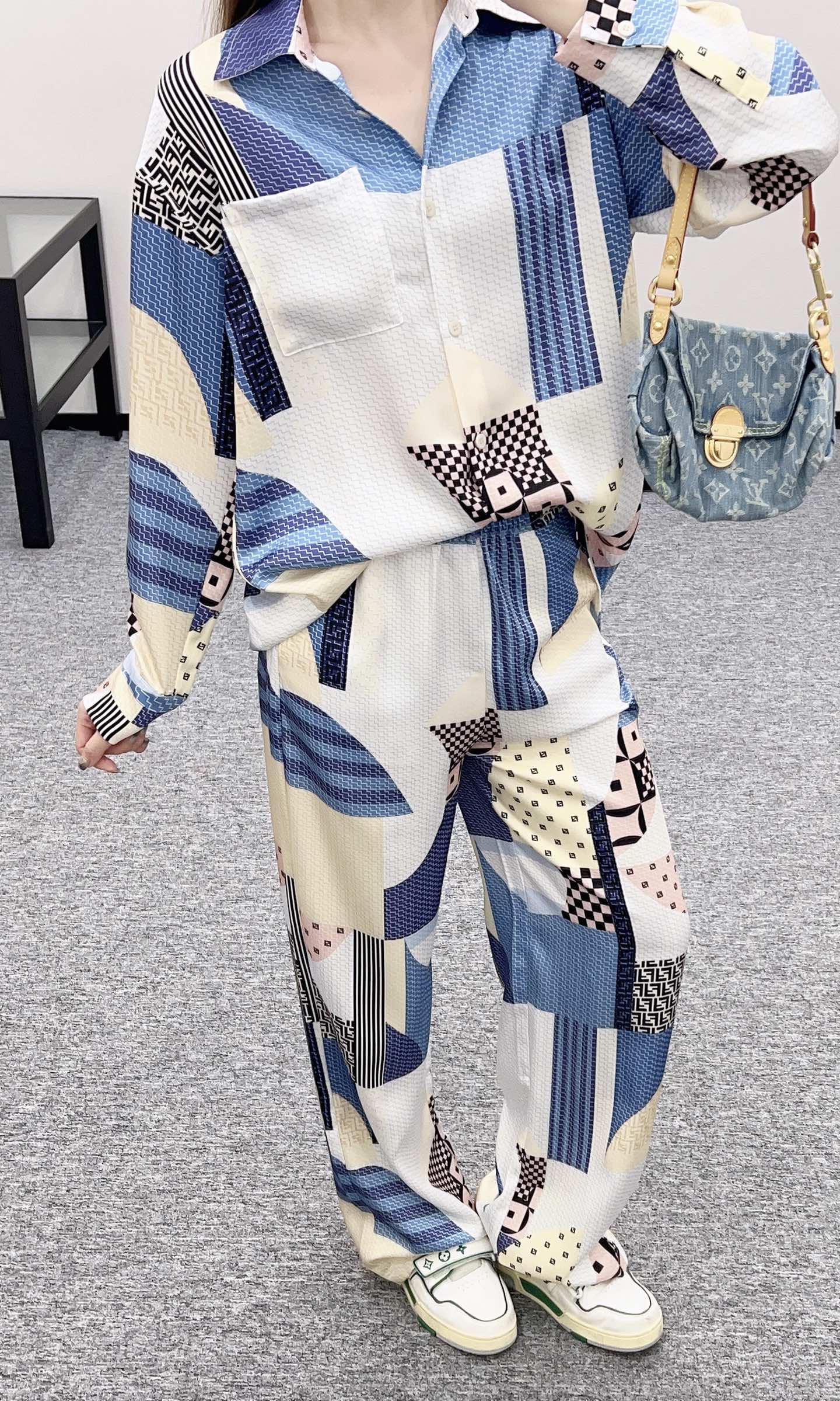 F*♥2025 new products are on sale Printed shirt and trousers set