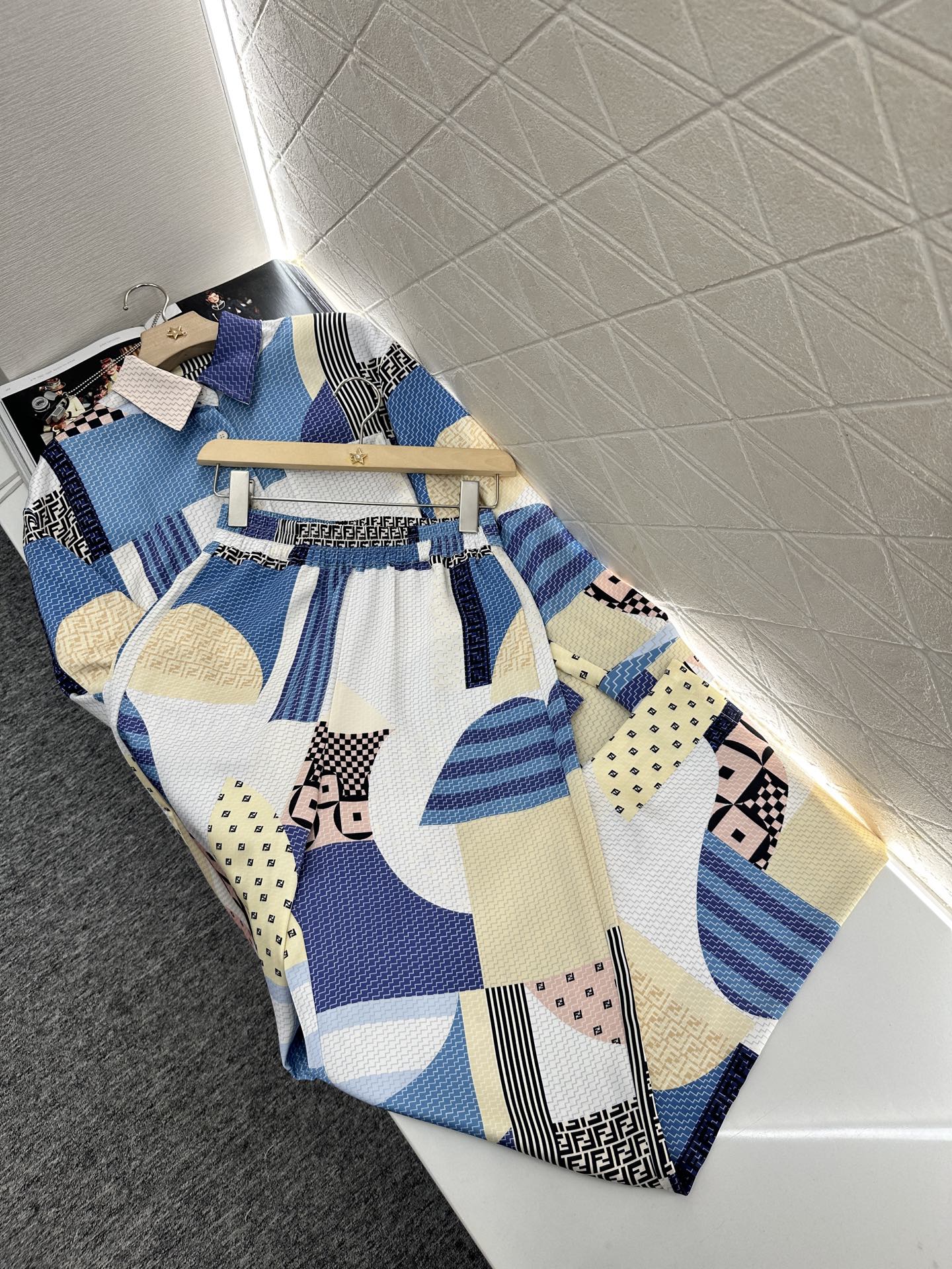 F*♥2025 new products are on sale Printed shirt and trousers set
