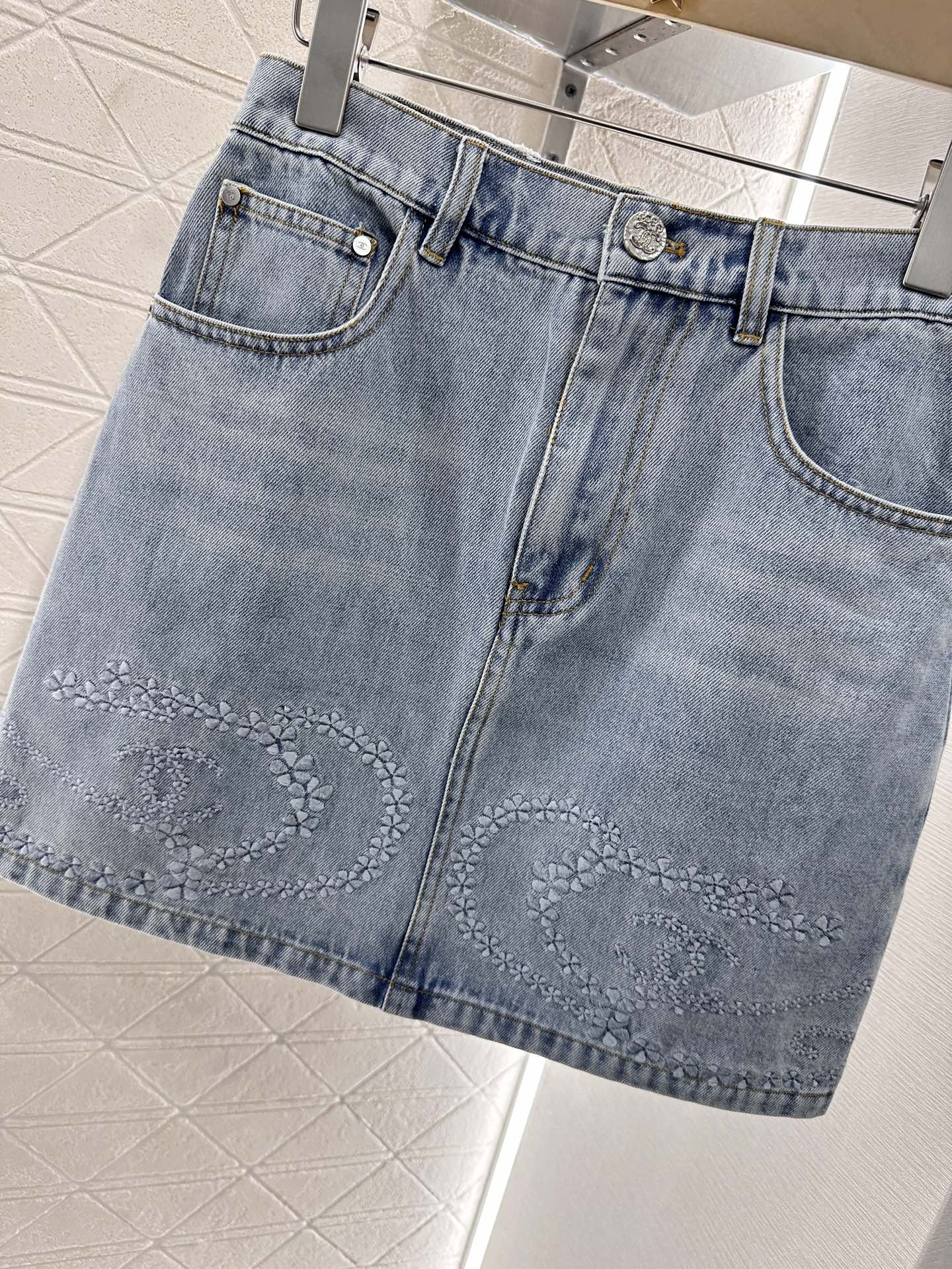 C*♥2025 new product Embroidered denim skirt