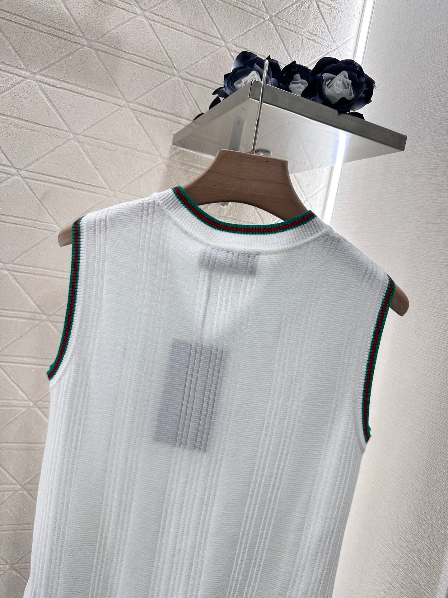 G*♥2025 new product Contrast color knitted vest