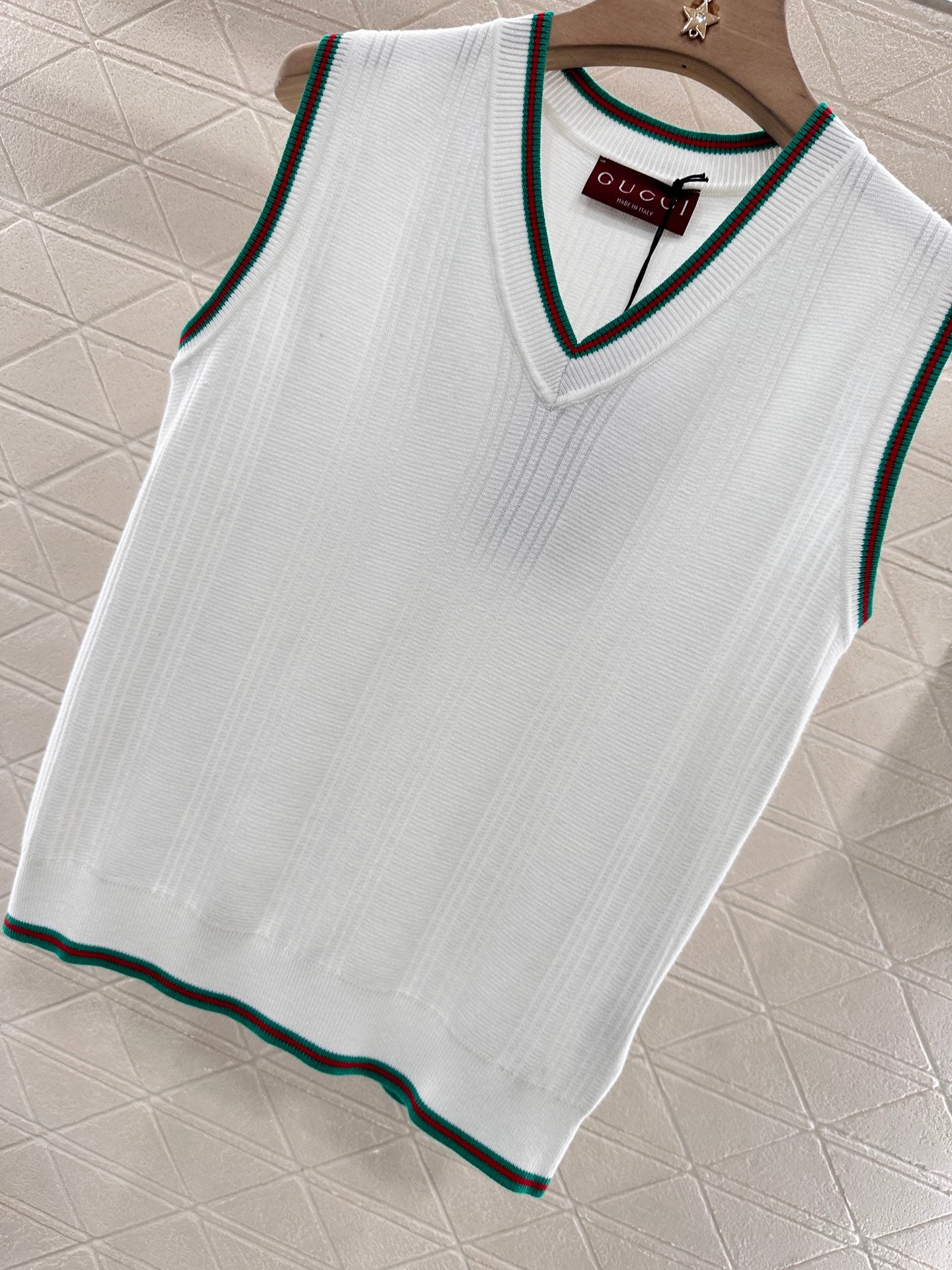 G*♥2025 new product Contrast color knitted vest