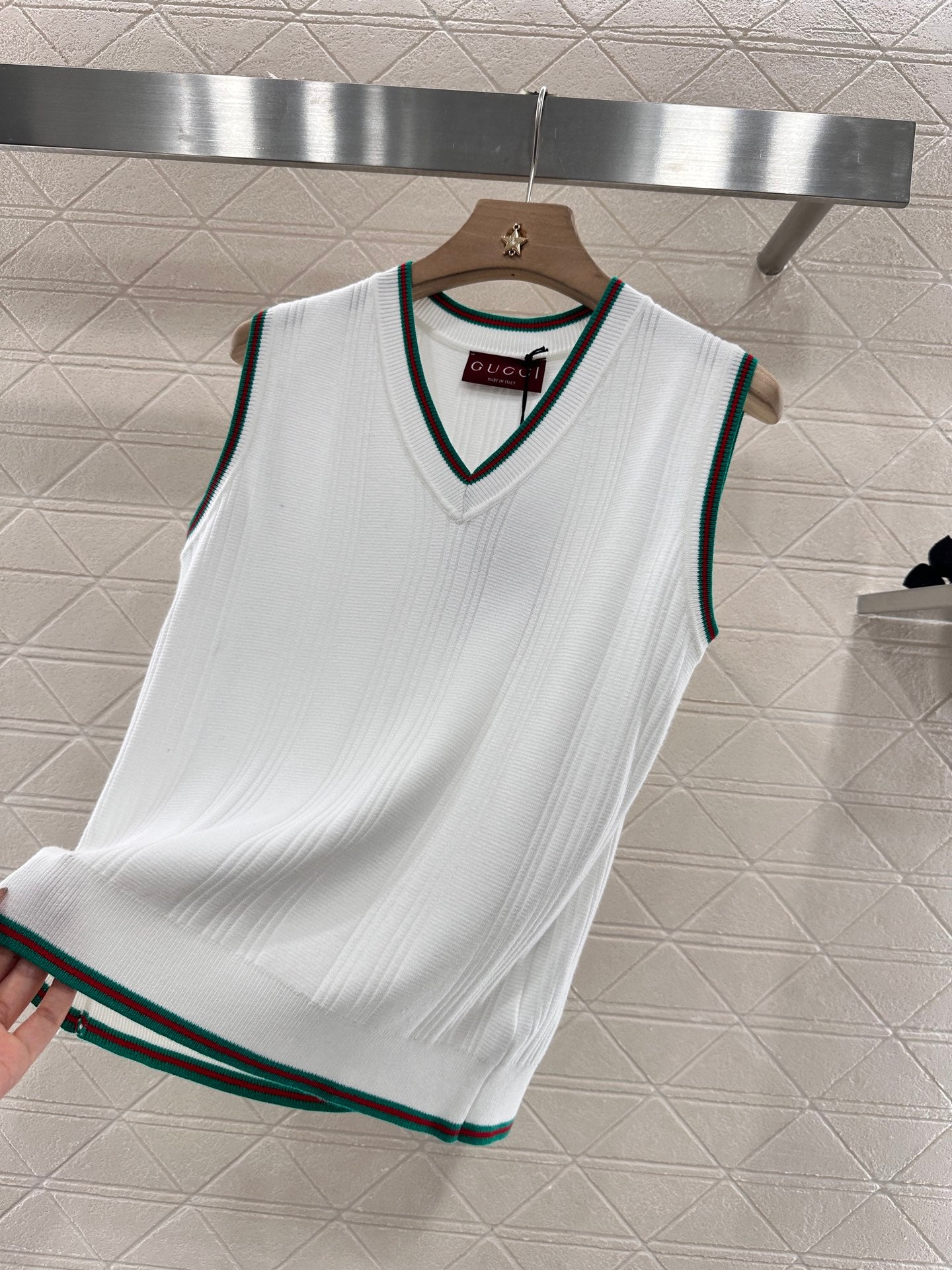 G*♥2025 new product Contrast color knitted vest
