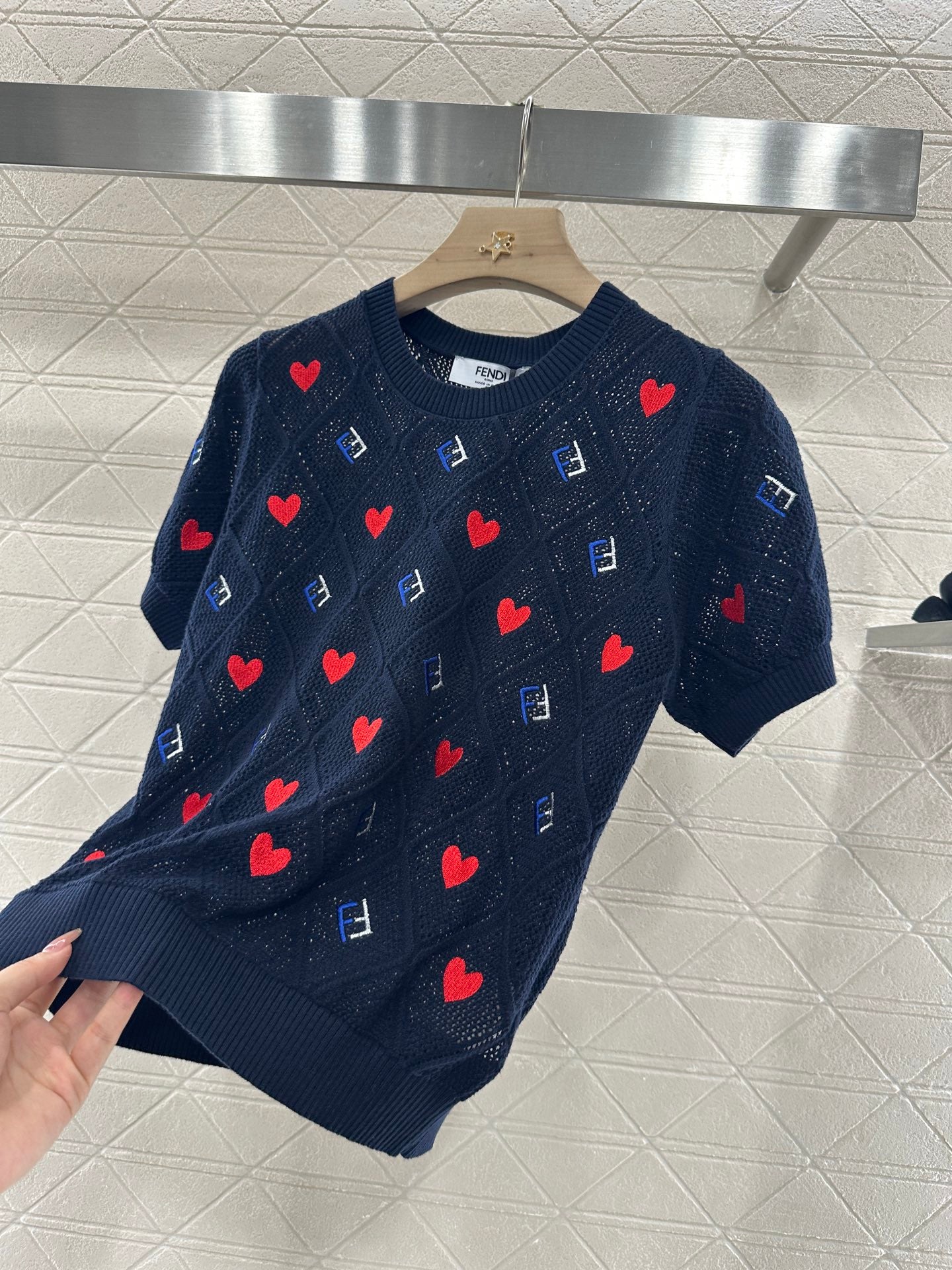 F*♥2025 new product Heart-shaped hollow knitted short sleeves