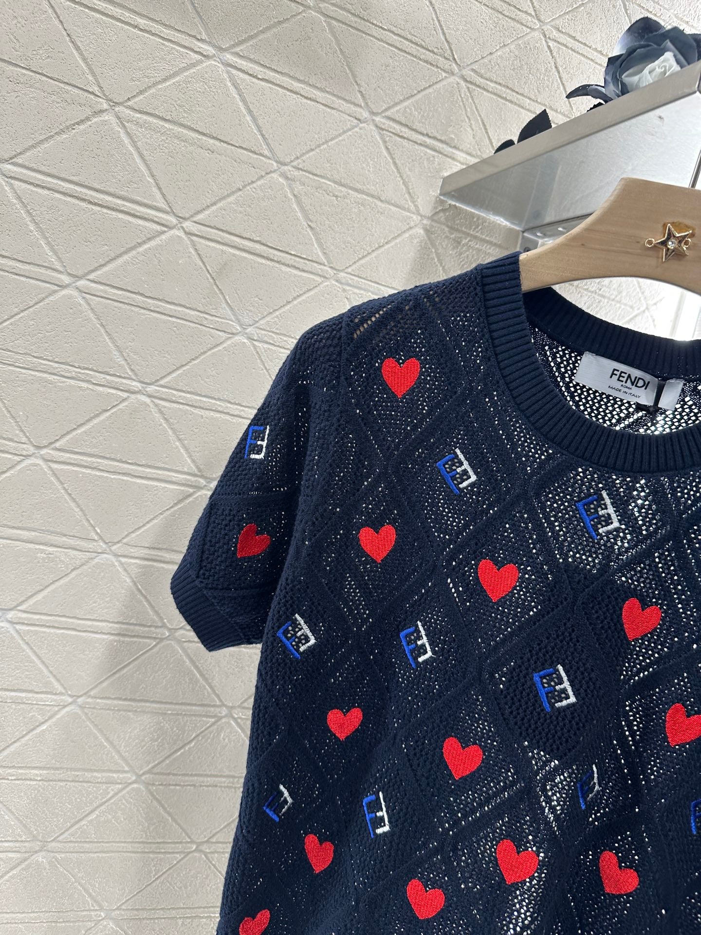 F*♥2025 new product Heart-shaped hollow knitted short sleeves