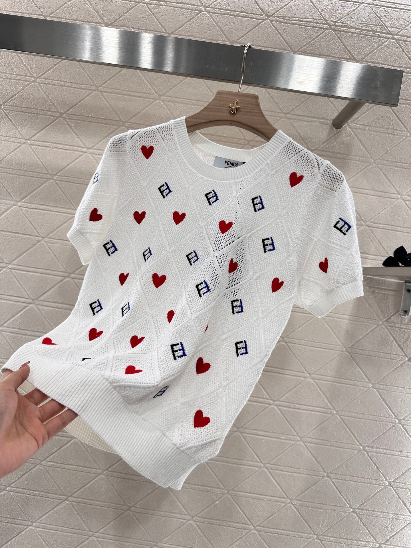 F*♥2025 new product Heart-shaped hollow knitted short sleeves