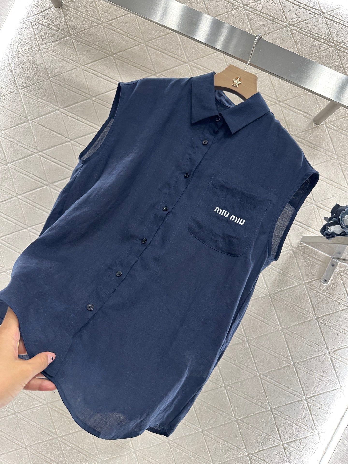 Mi*mi*♥2025 new product Sleeveless shirt and shorts set
