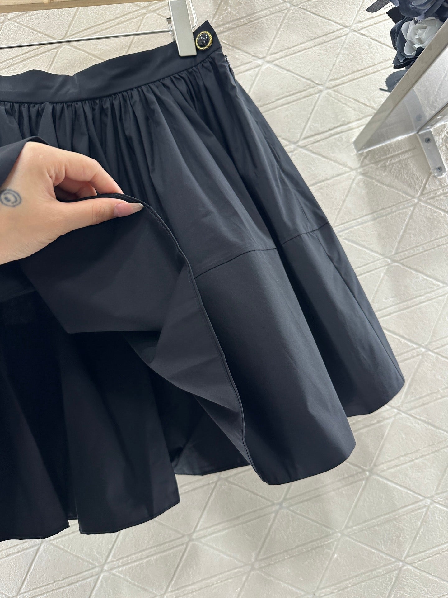 Louis*♥2025 new product Waist-length umbrella skirt