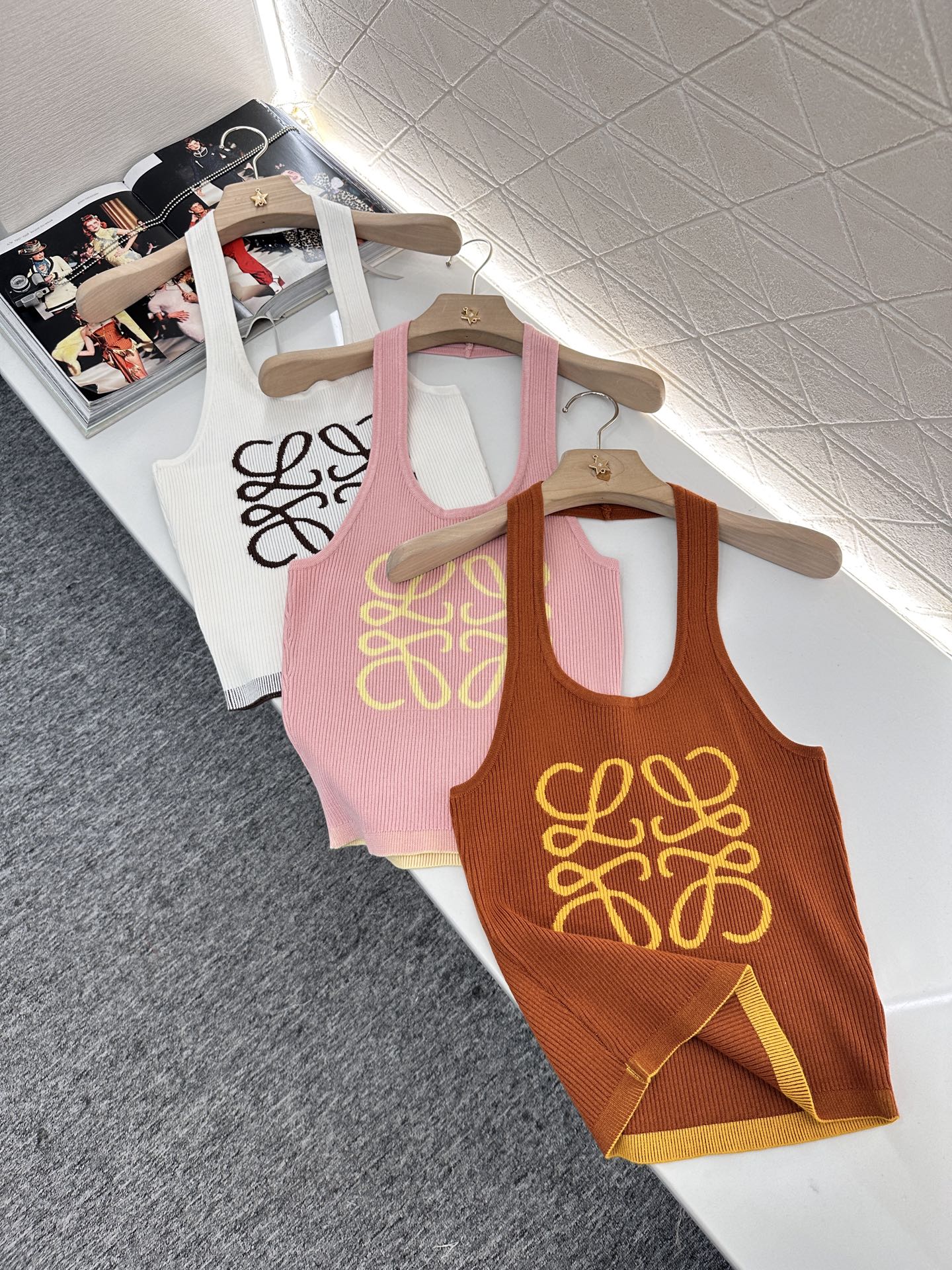 L*♥2025 new product Knitted vest