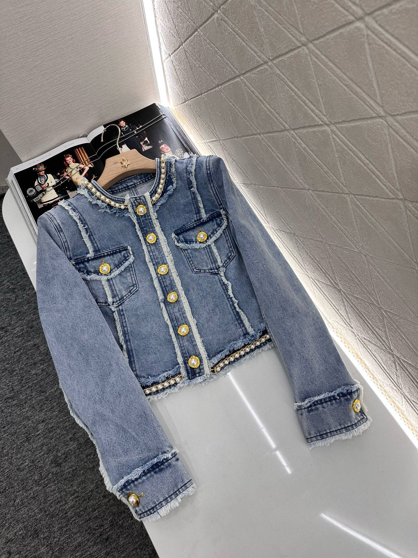 B*♥2025 new product Raw-edge denim jacket and skirt set