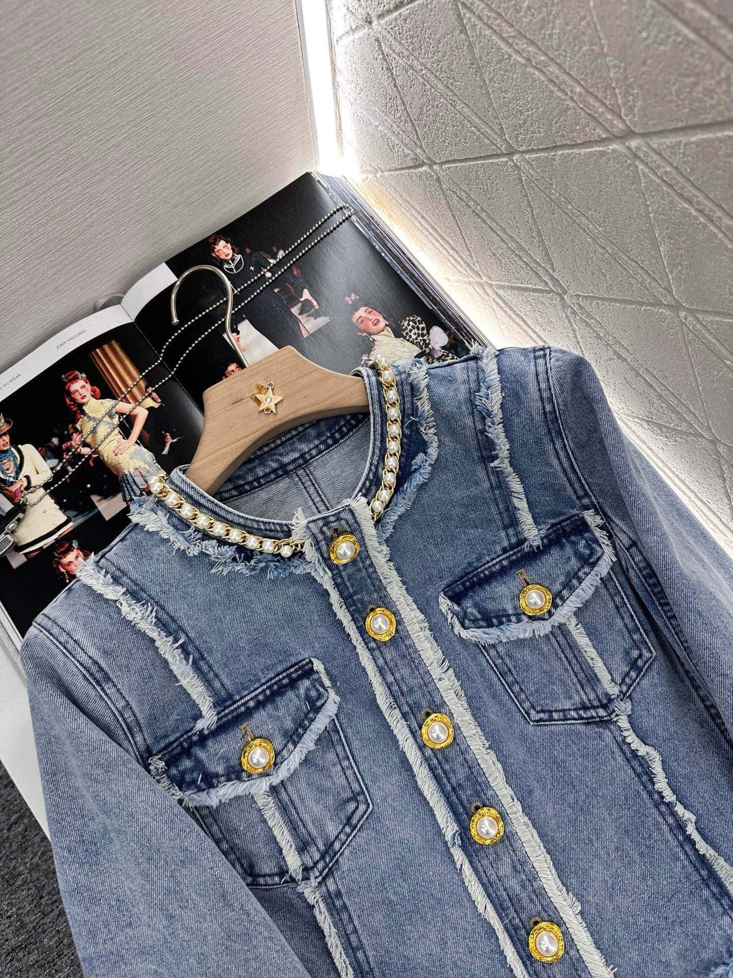 B*♥2025 new product Raw-edge denim jacket and skirt set