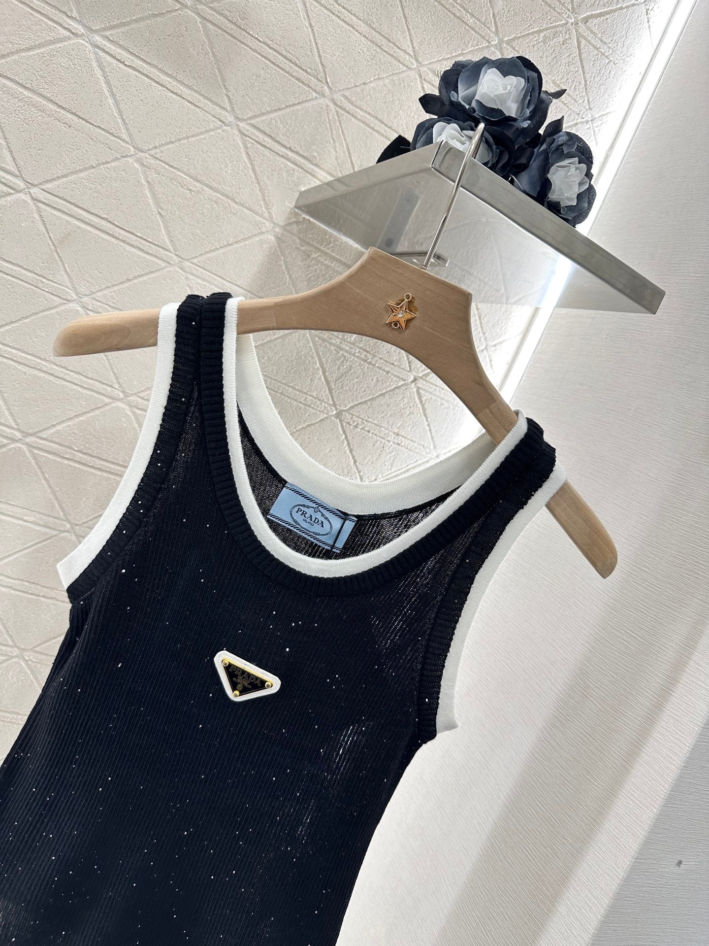 P*♥2025 new product Fake two-piece knitted vest