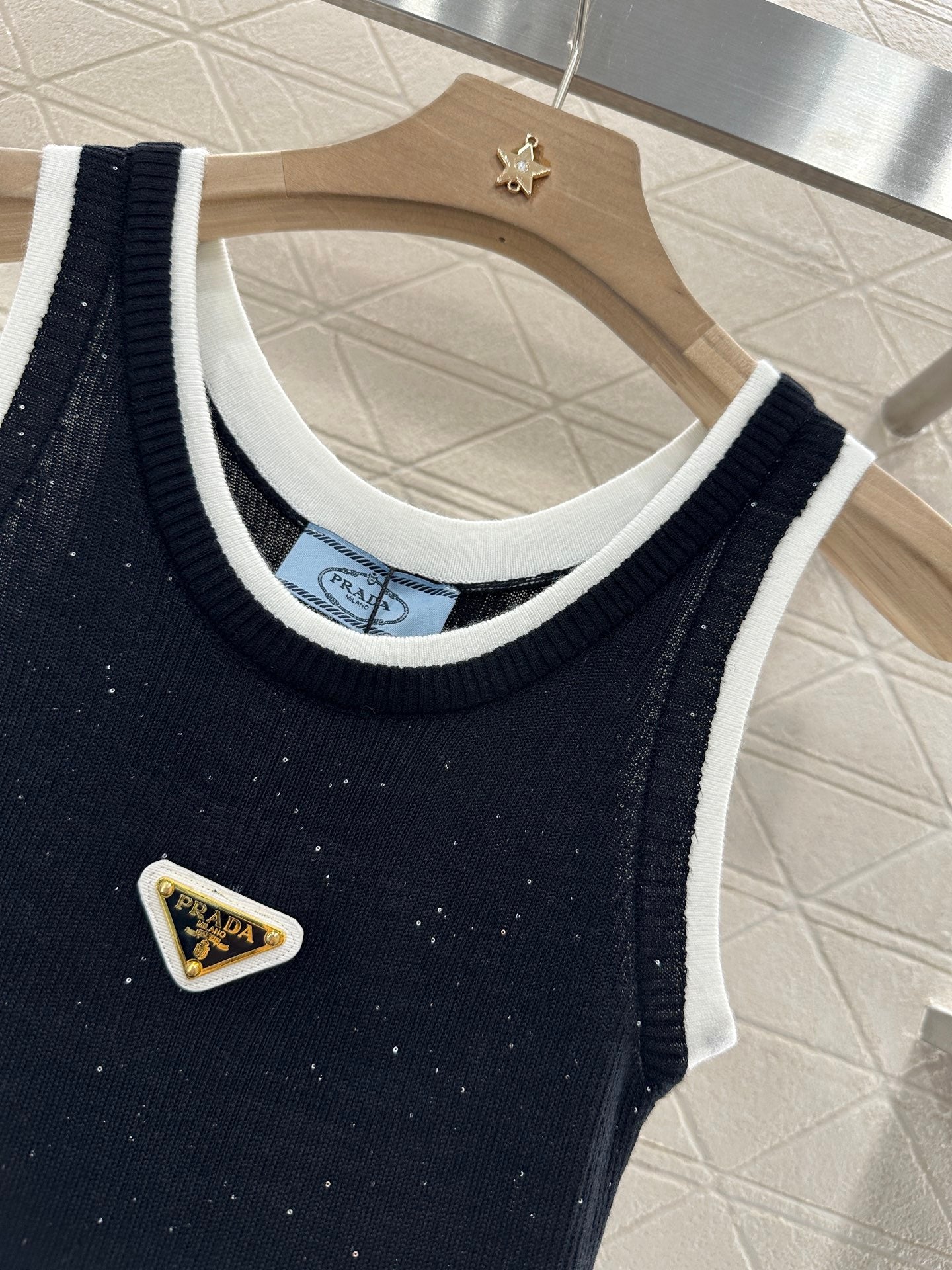 P*♥2025 new product Fake two-piece knitted vest