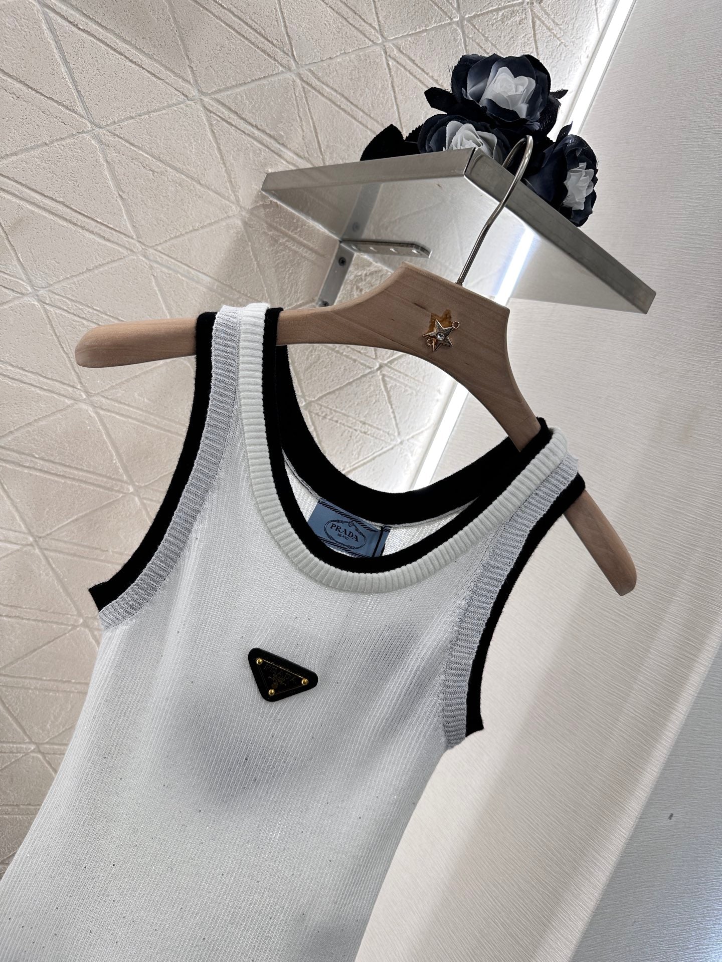 P*♥2025 new product Fake two-piece knitted vest