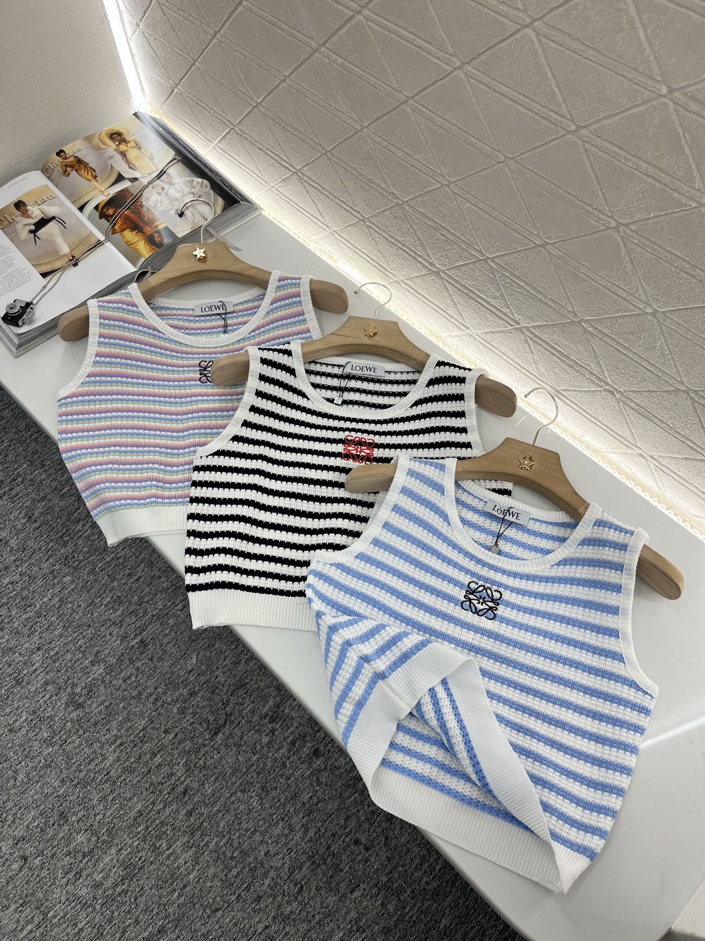 L*♥2025 new product Striped knitted vest