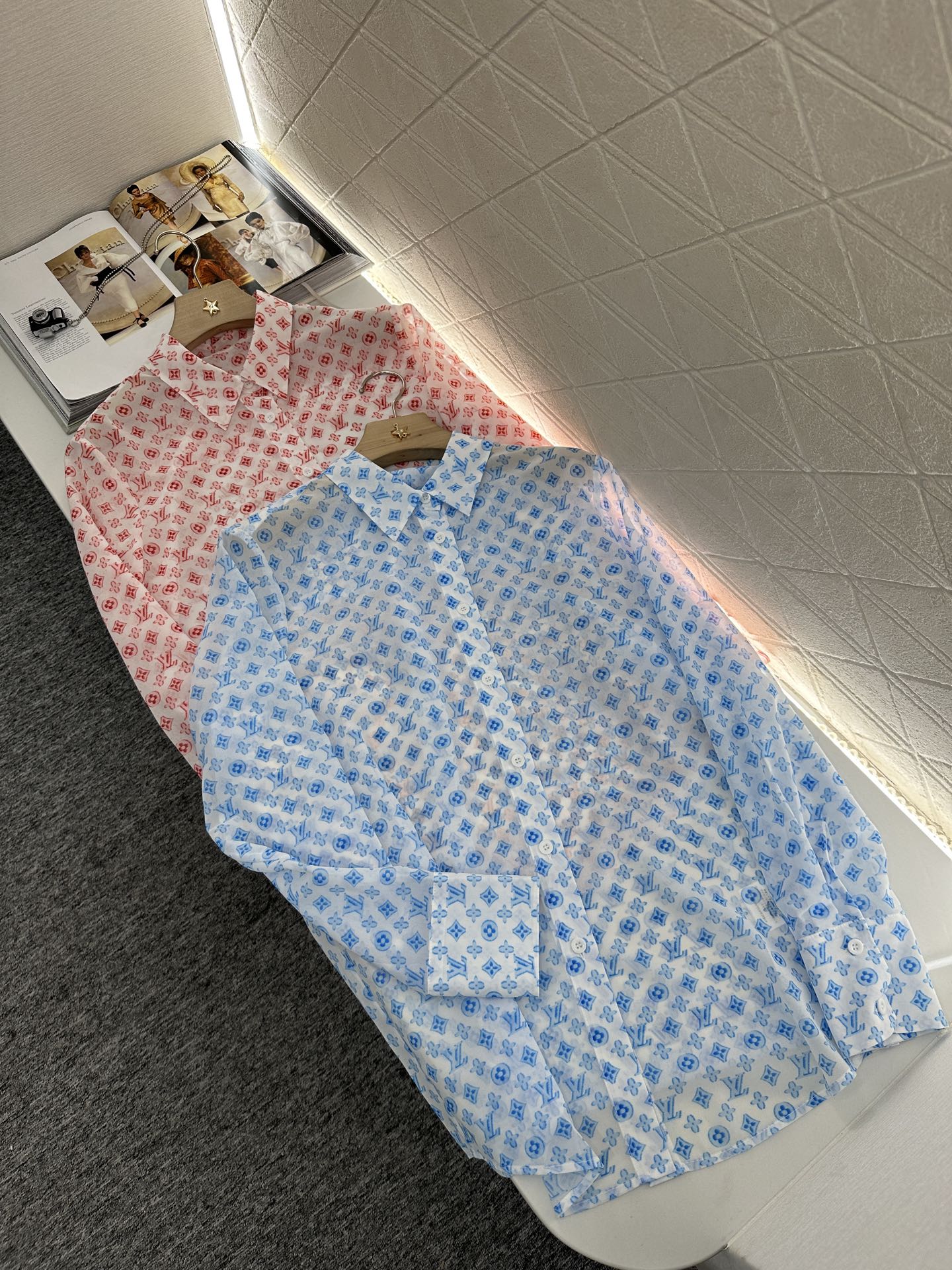 L*♥2025 new arrivals Printed silhouette shirt