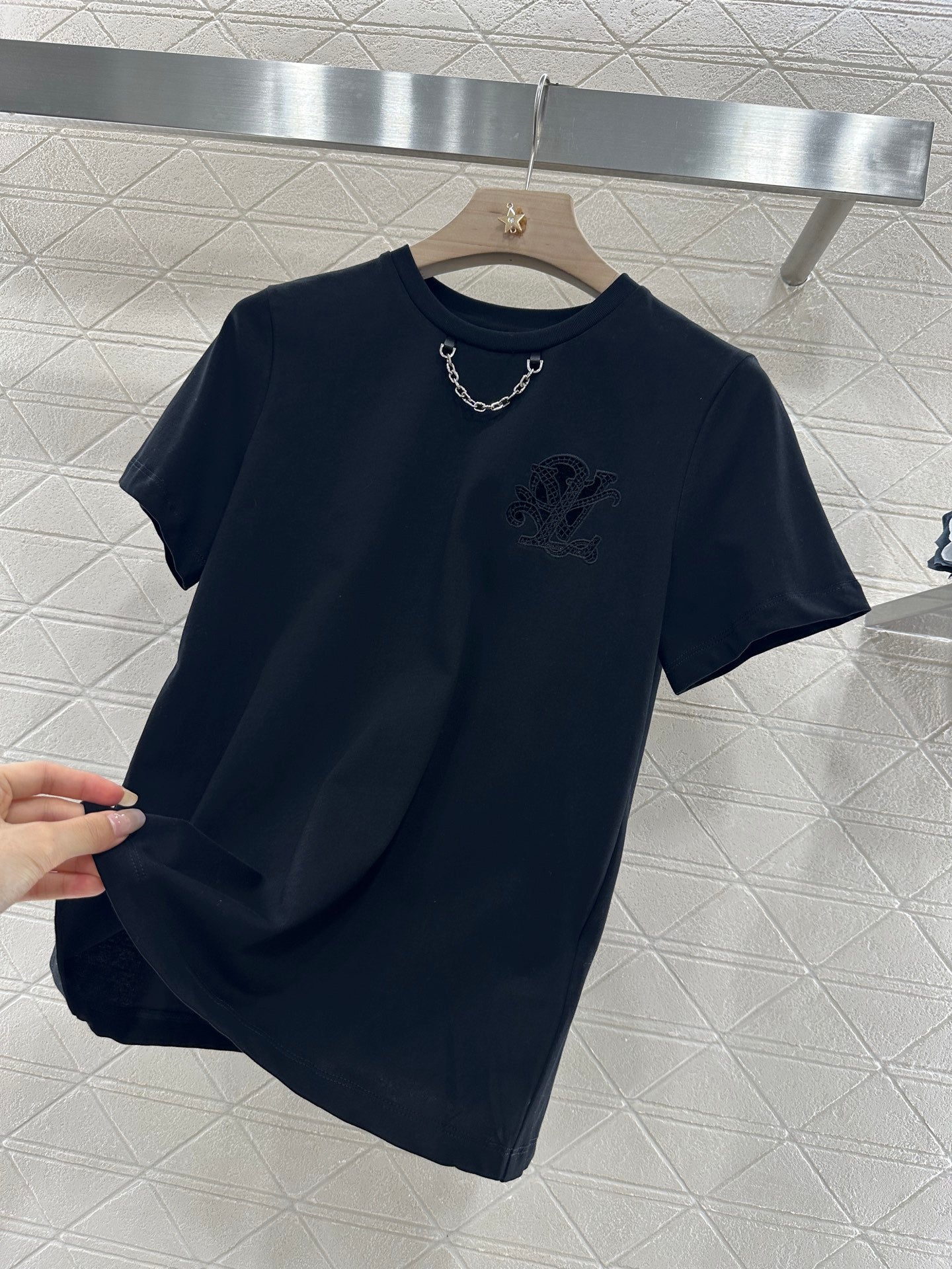 Louis*♥2025 new products Embroidered chain