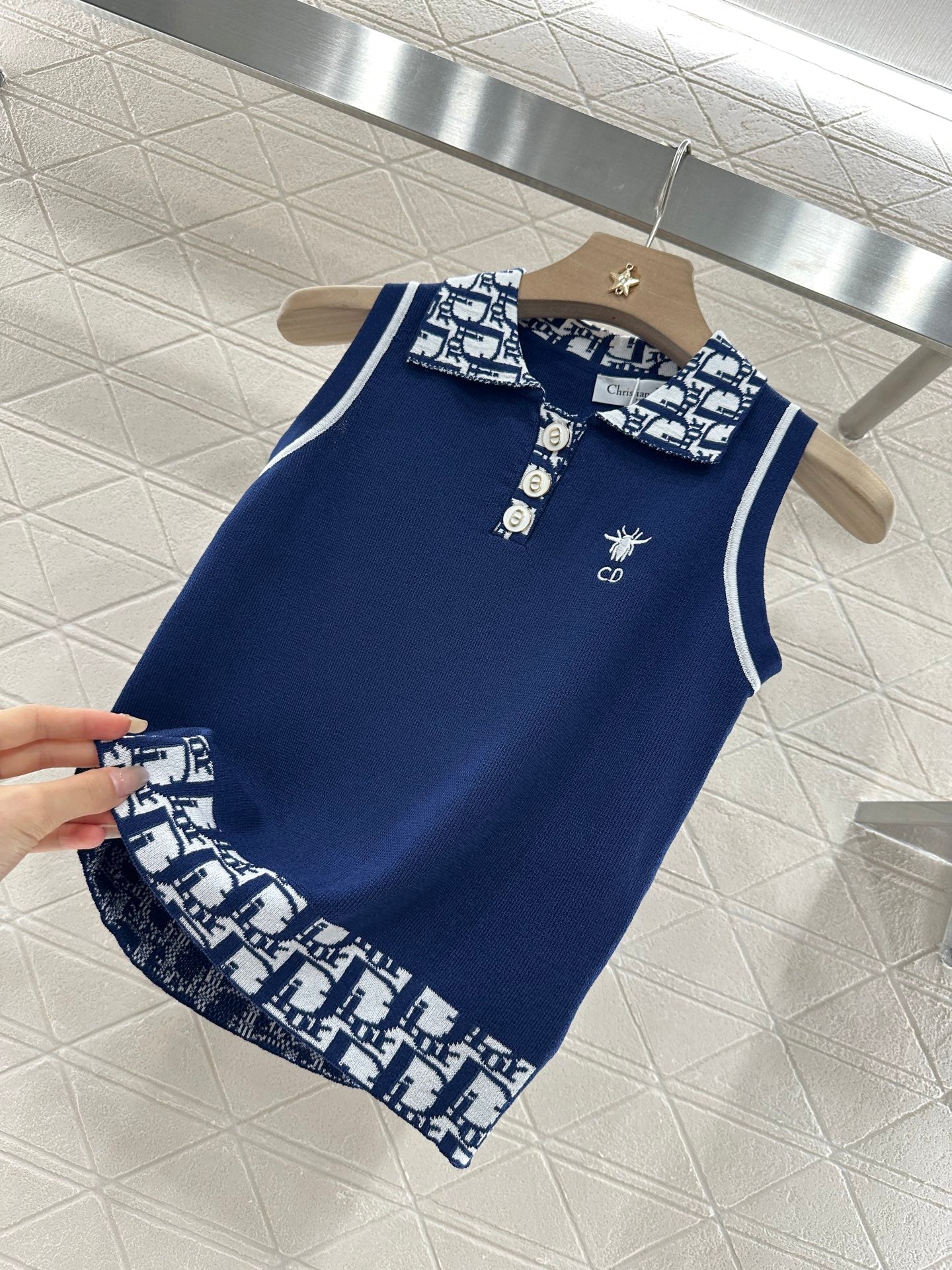 D*♥2025 new product Knitted vest
