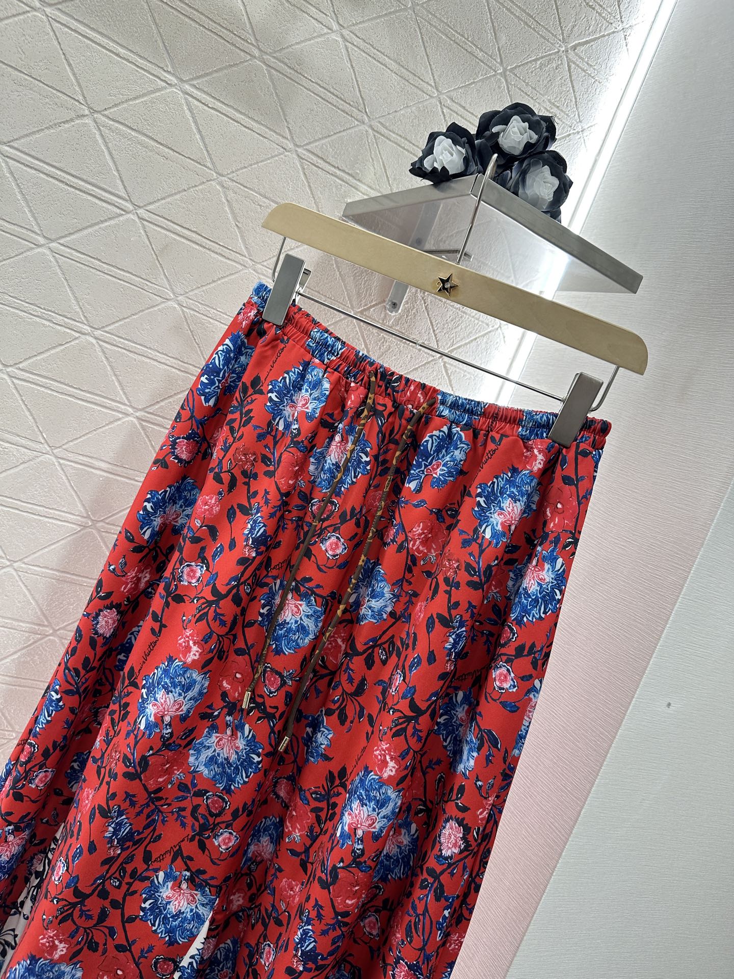 Louis*♥2025 new products Midi skirt