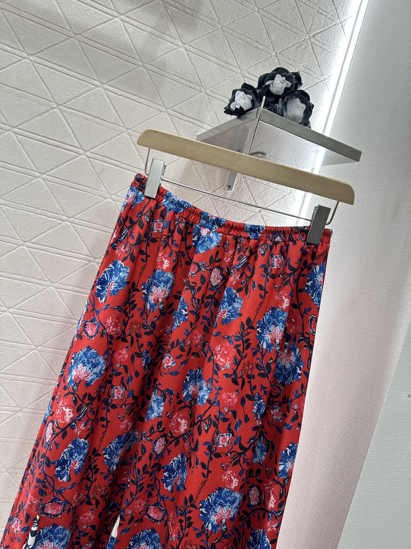 Louis*♥2025 new products Midi skirt