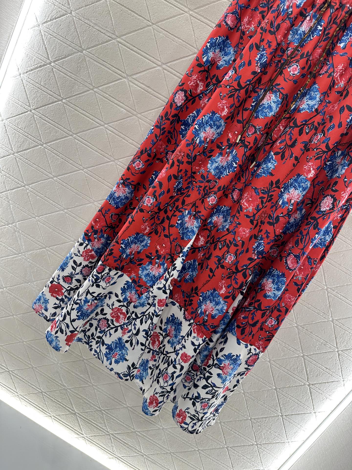 Louis*♥2025 new products Midi skirt