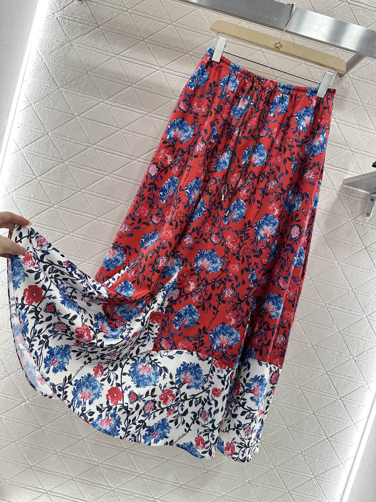 Louis*♥2025 new products Midi skirt