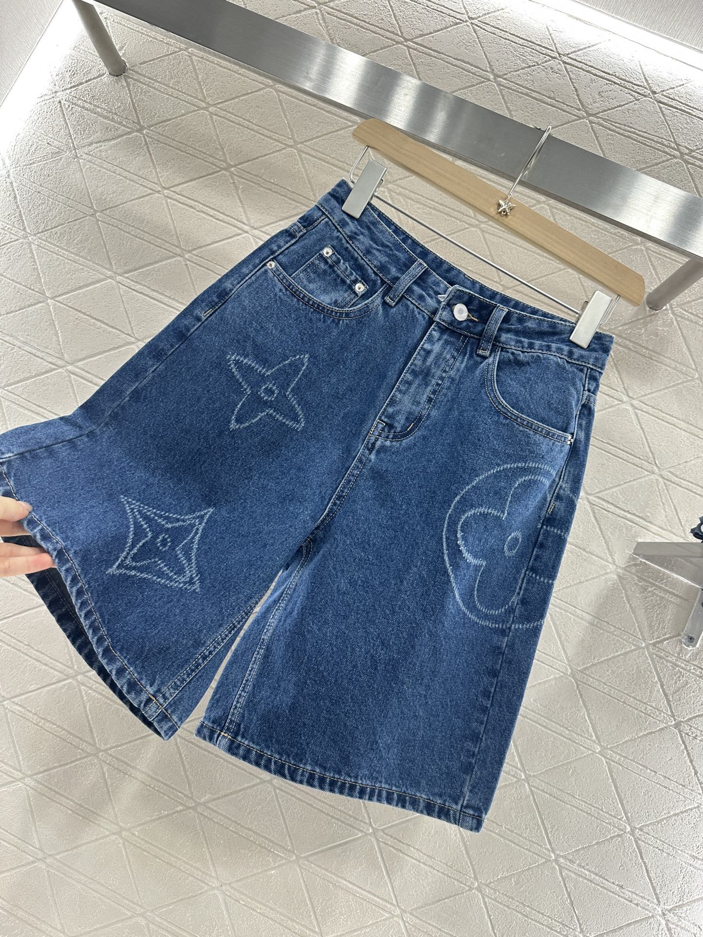 Louis *♥New arrival Denim shorts