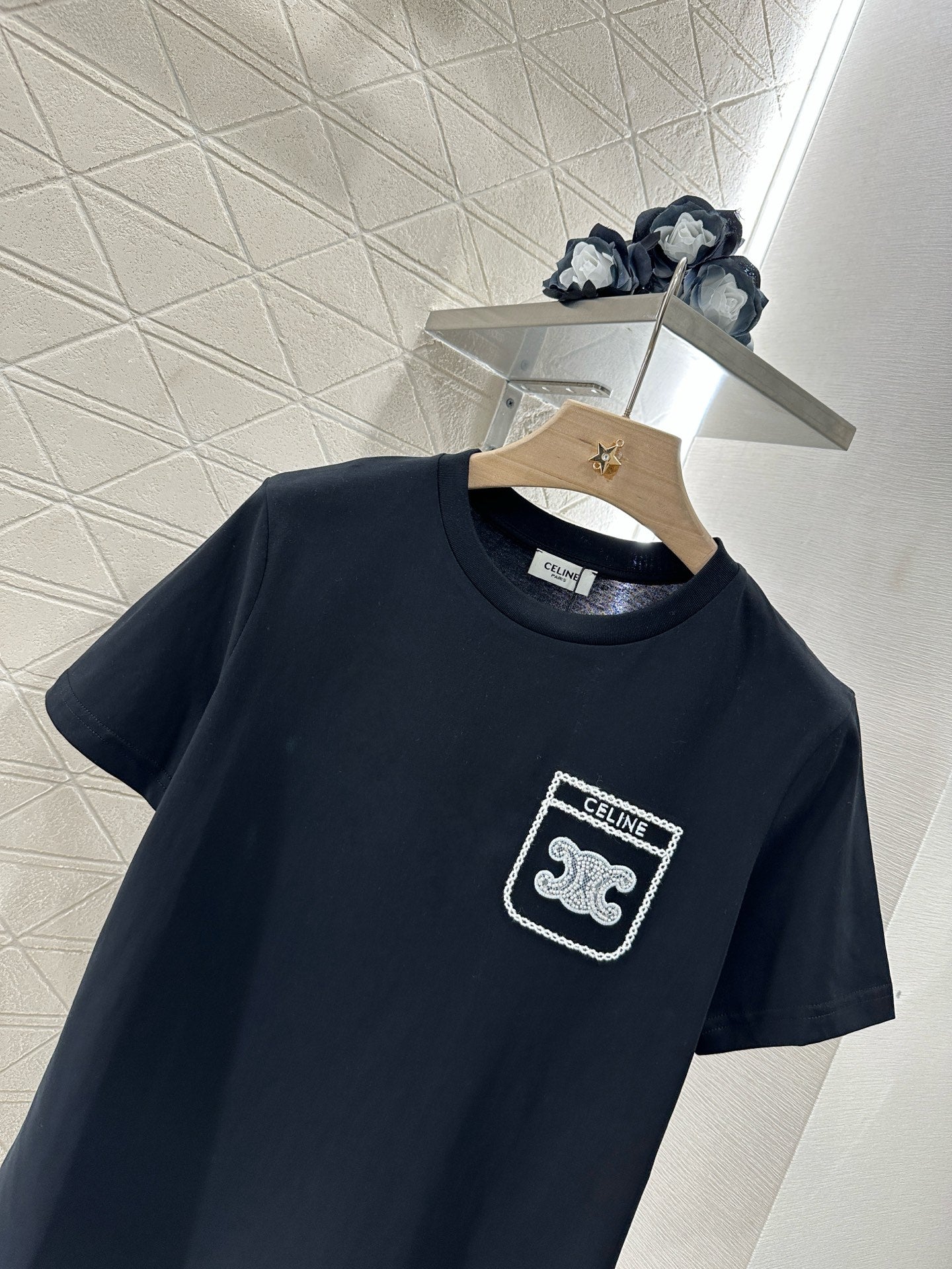 C*♥New product Embroidered short sleeves