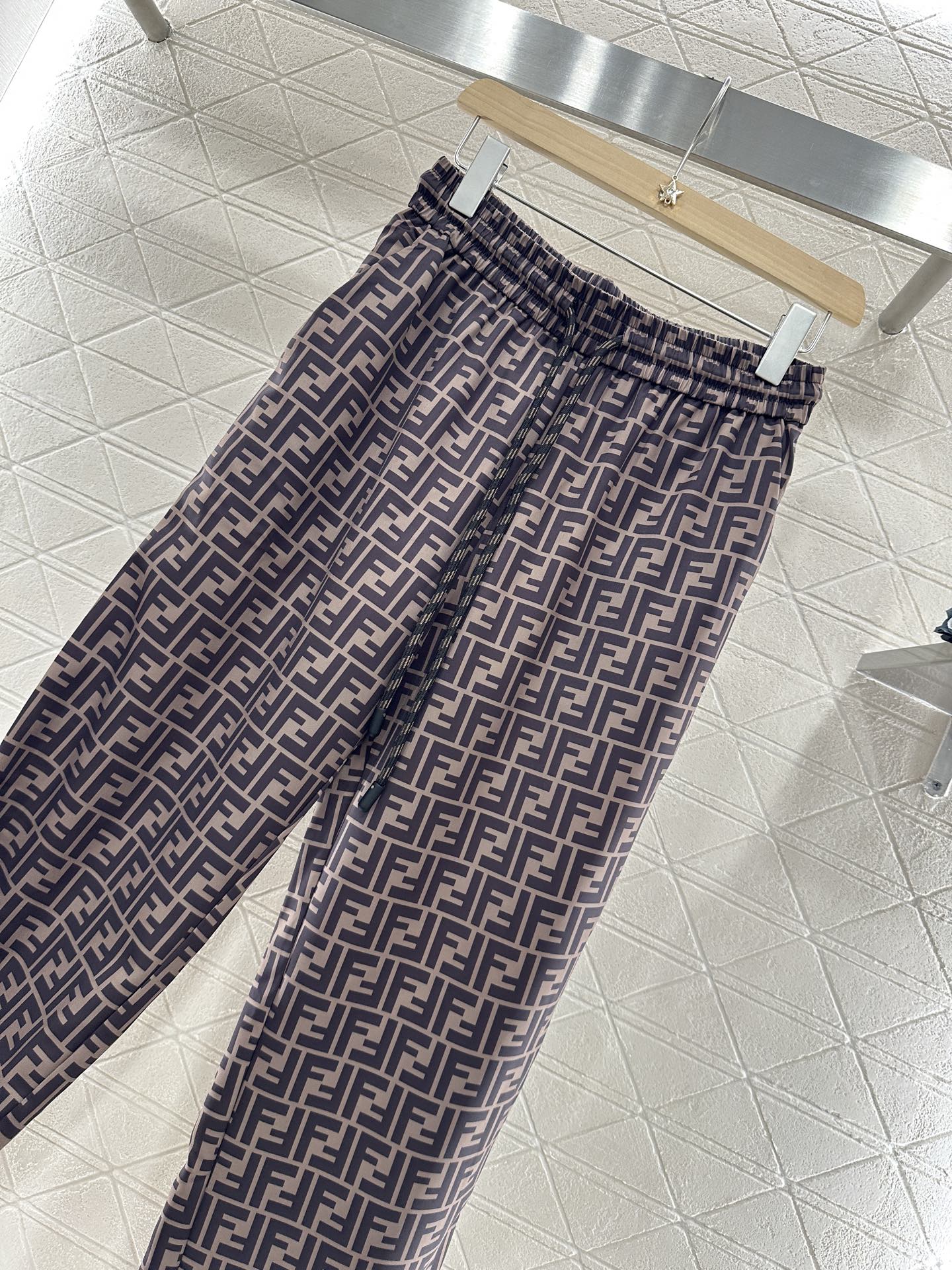 F*♥2025 new products Printed trousers
