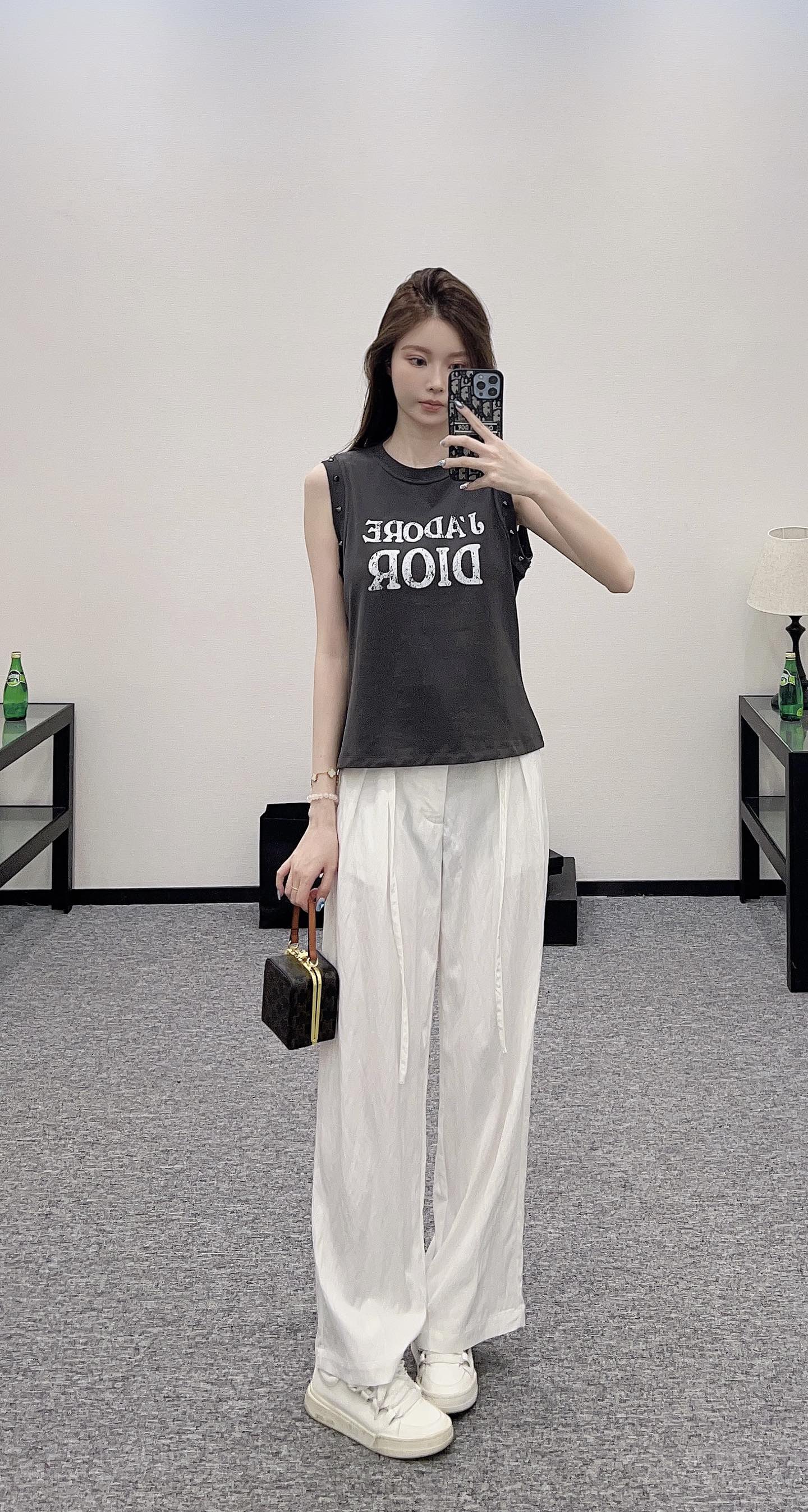 D*♥2025 new product Riveted cotton vest