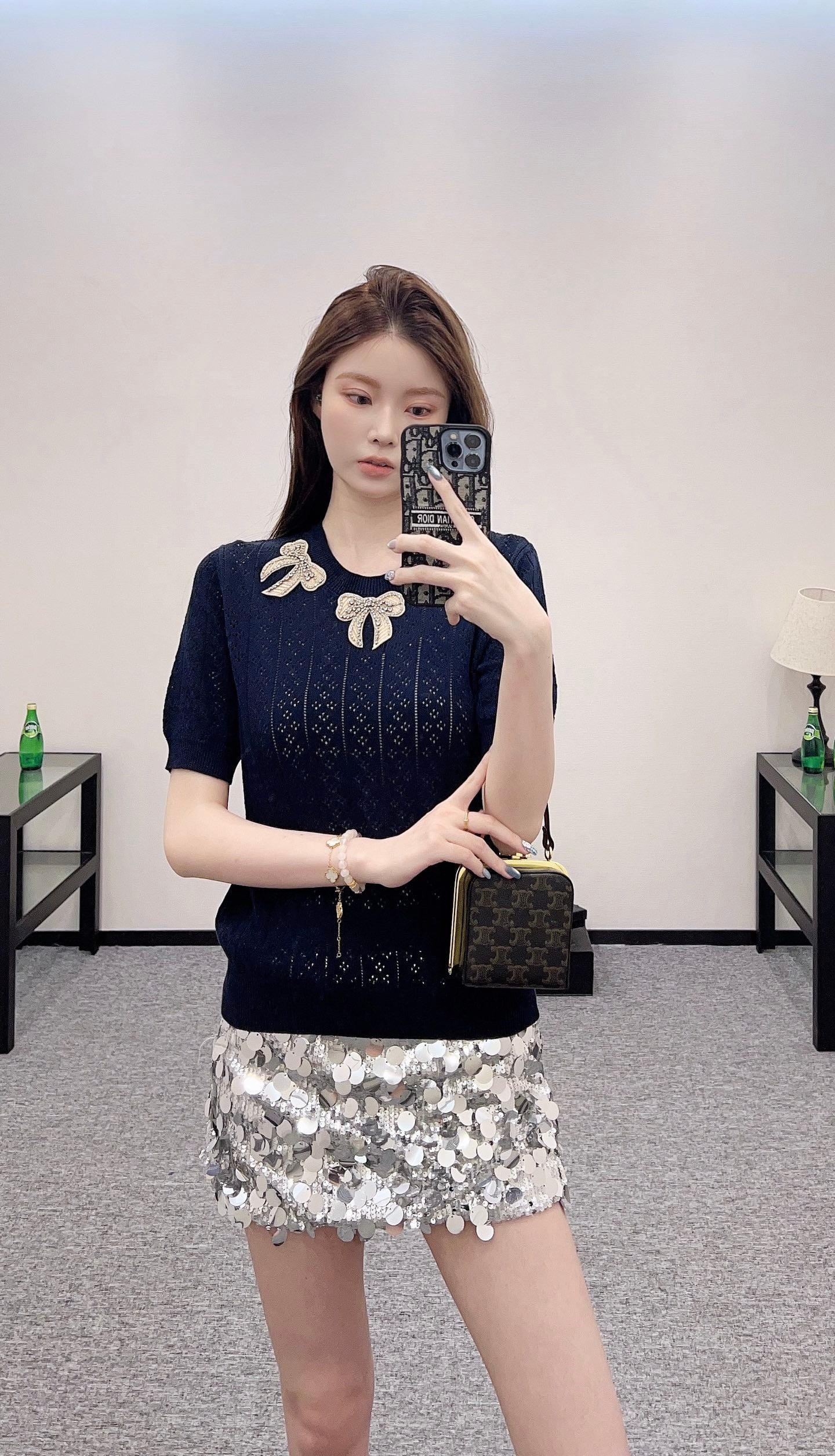 V*♥2025 new product Hollow knit top
