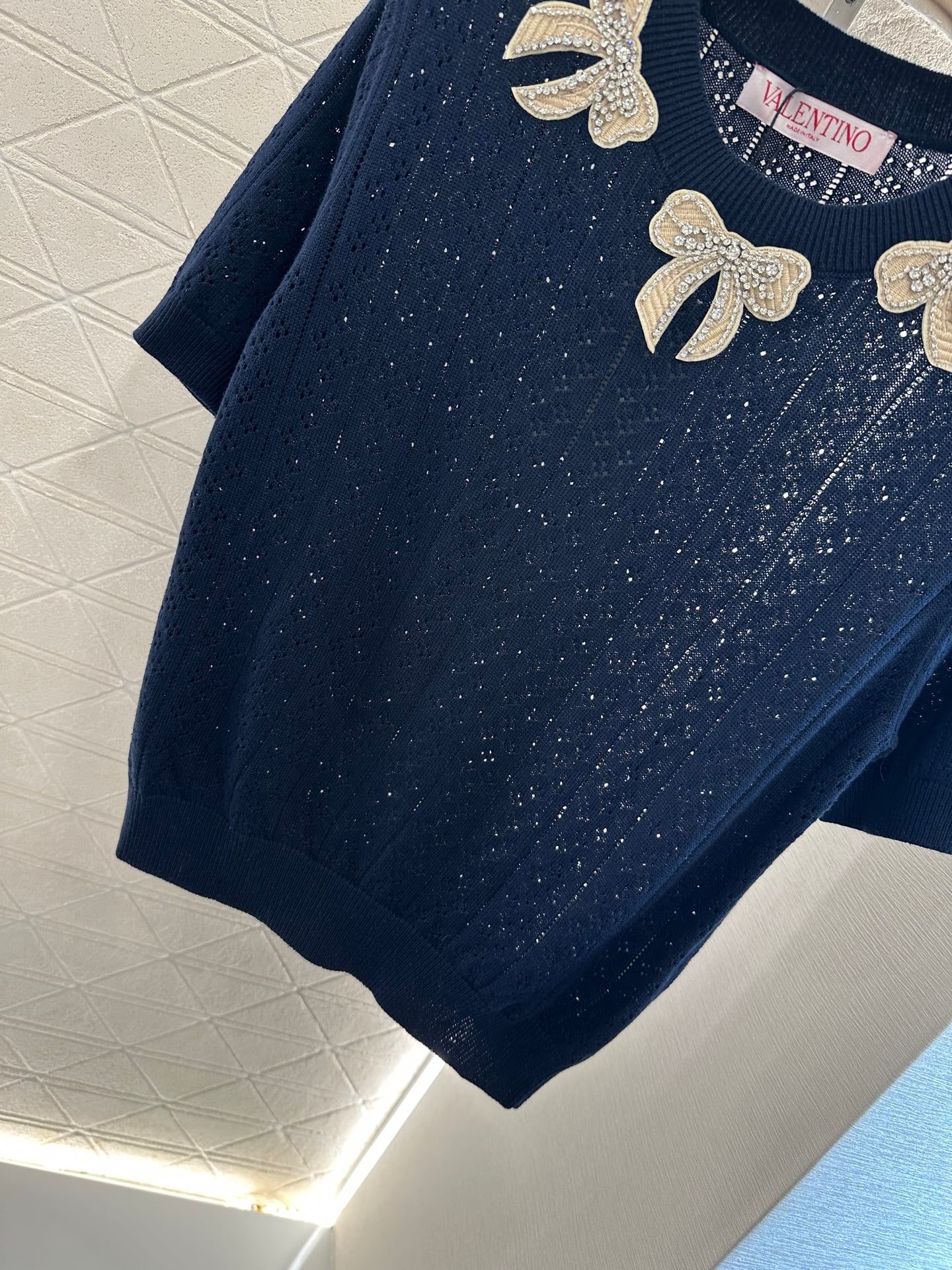 V*♥2025 new product Hollow knit top