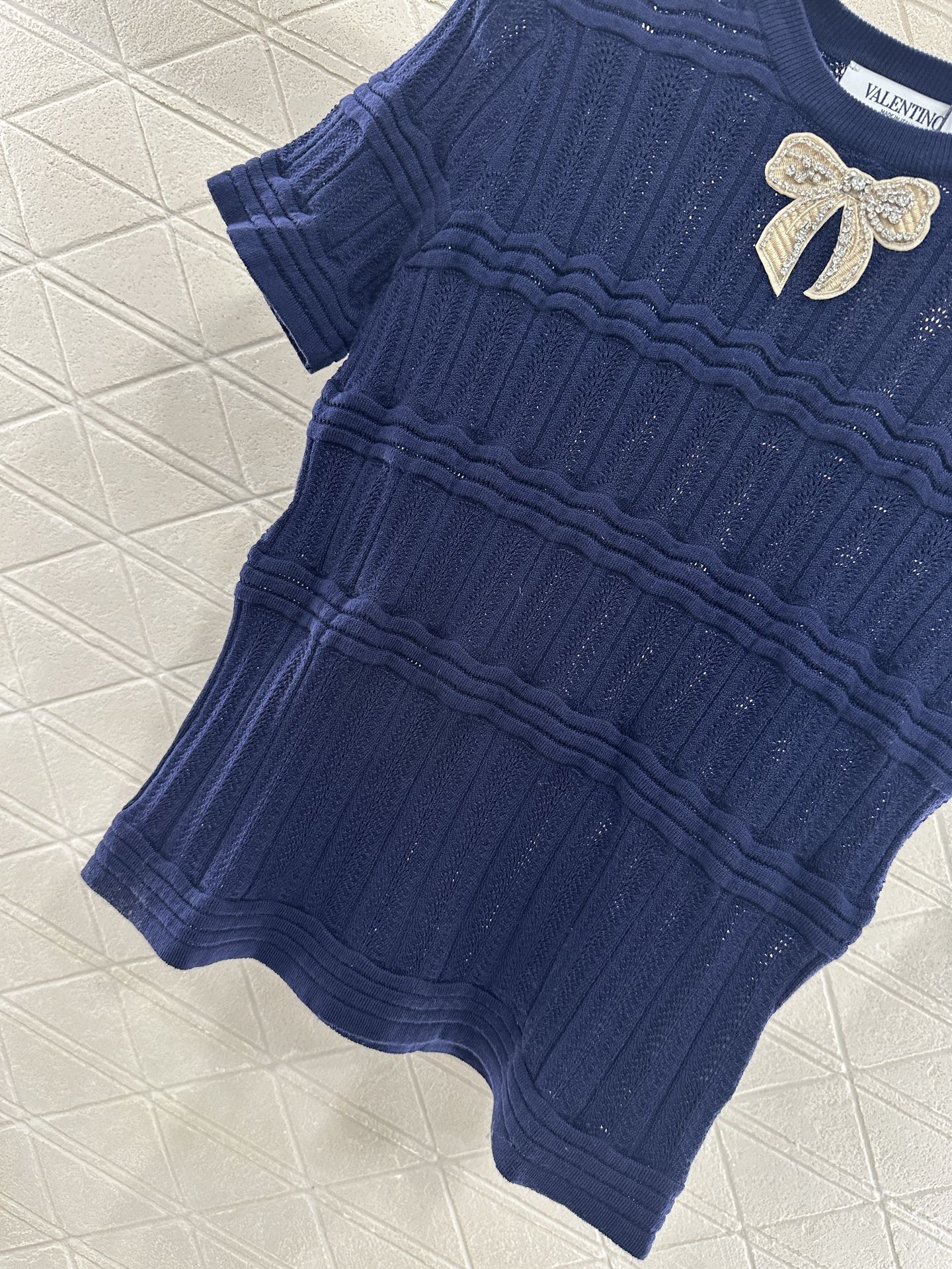V*♥2025 new products Hollow knitted top