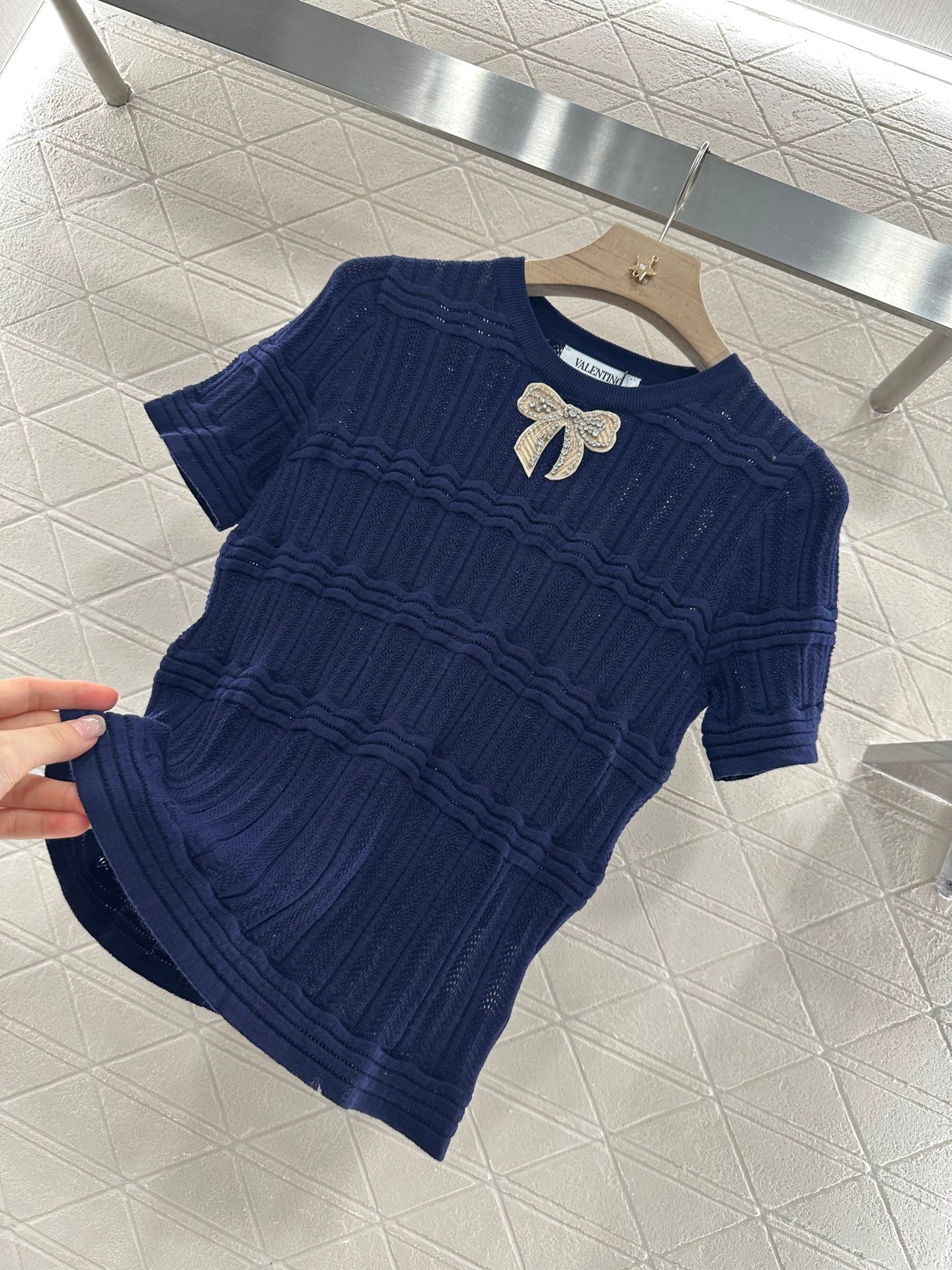 V*♥2025 new products Hollow knitted top