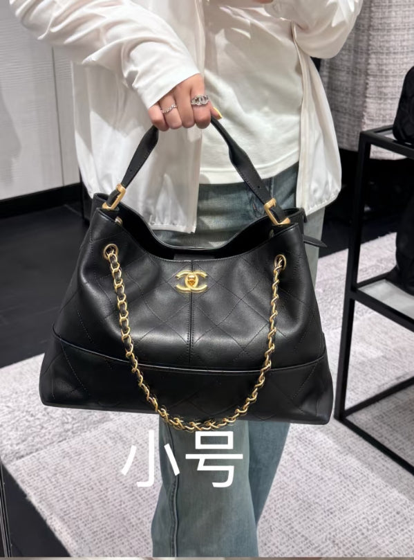 C*2025 new handbags on the catwalk