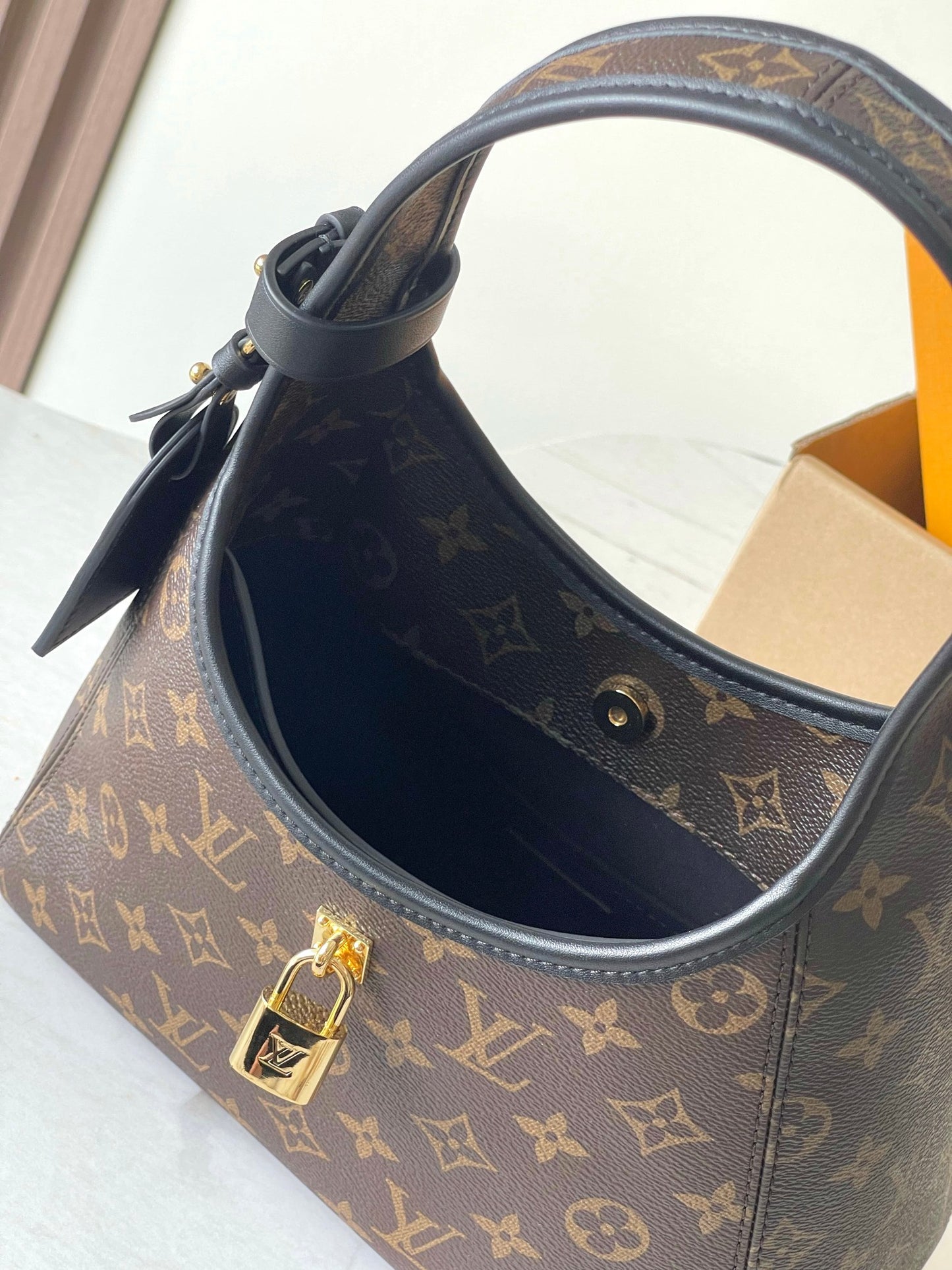 Louis*New Arrivals Handbags