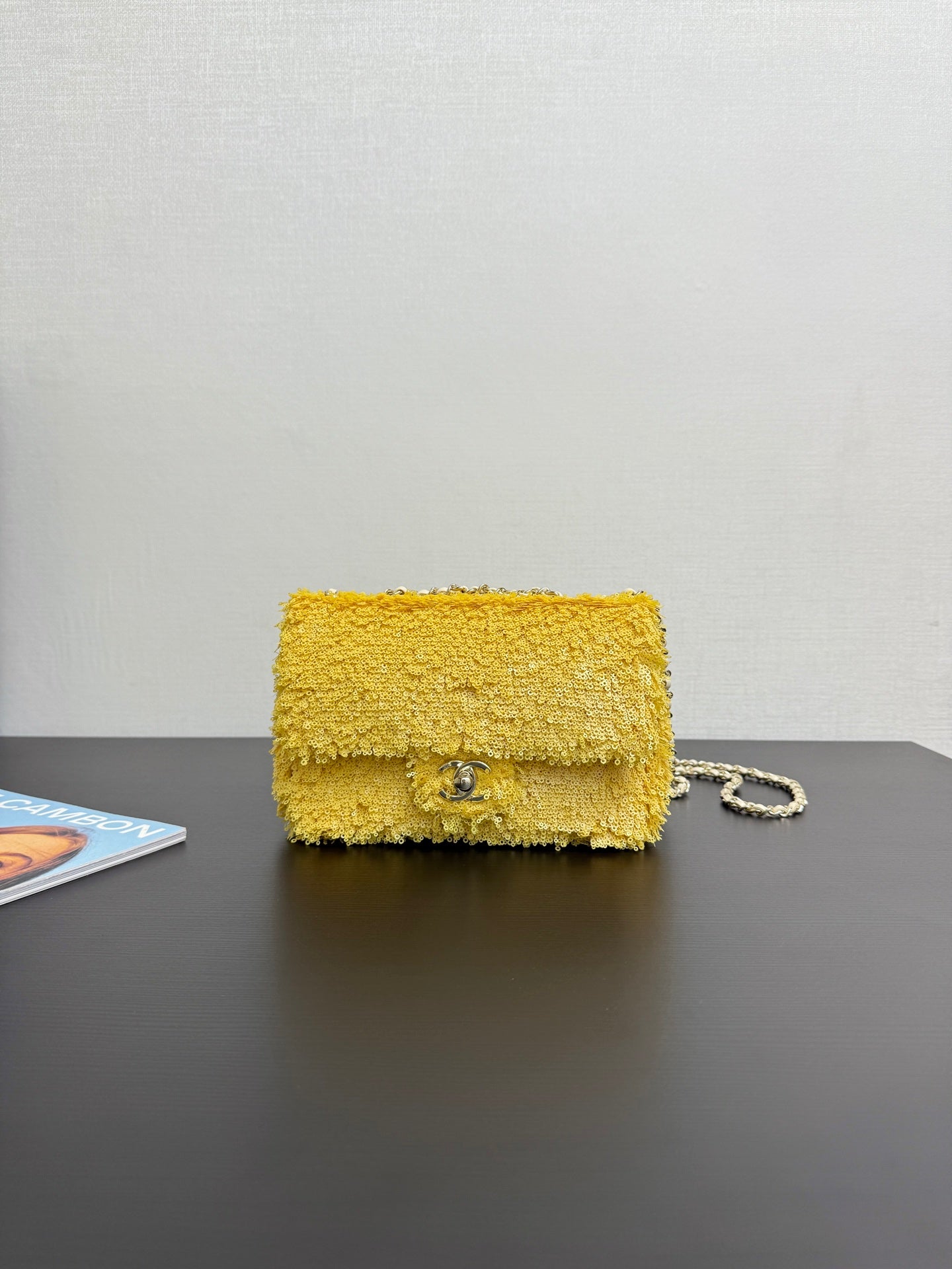 C* New Arrival Sequined CF Flap Bag
