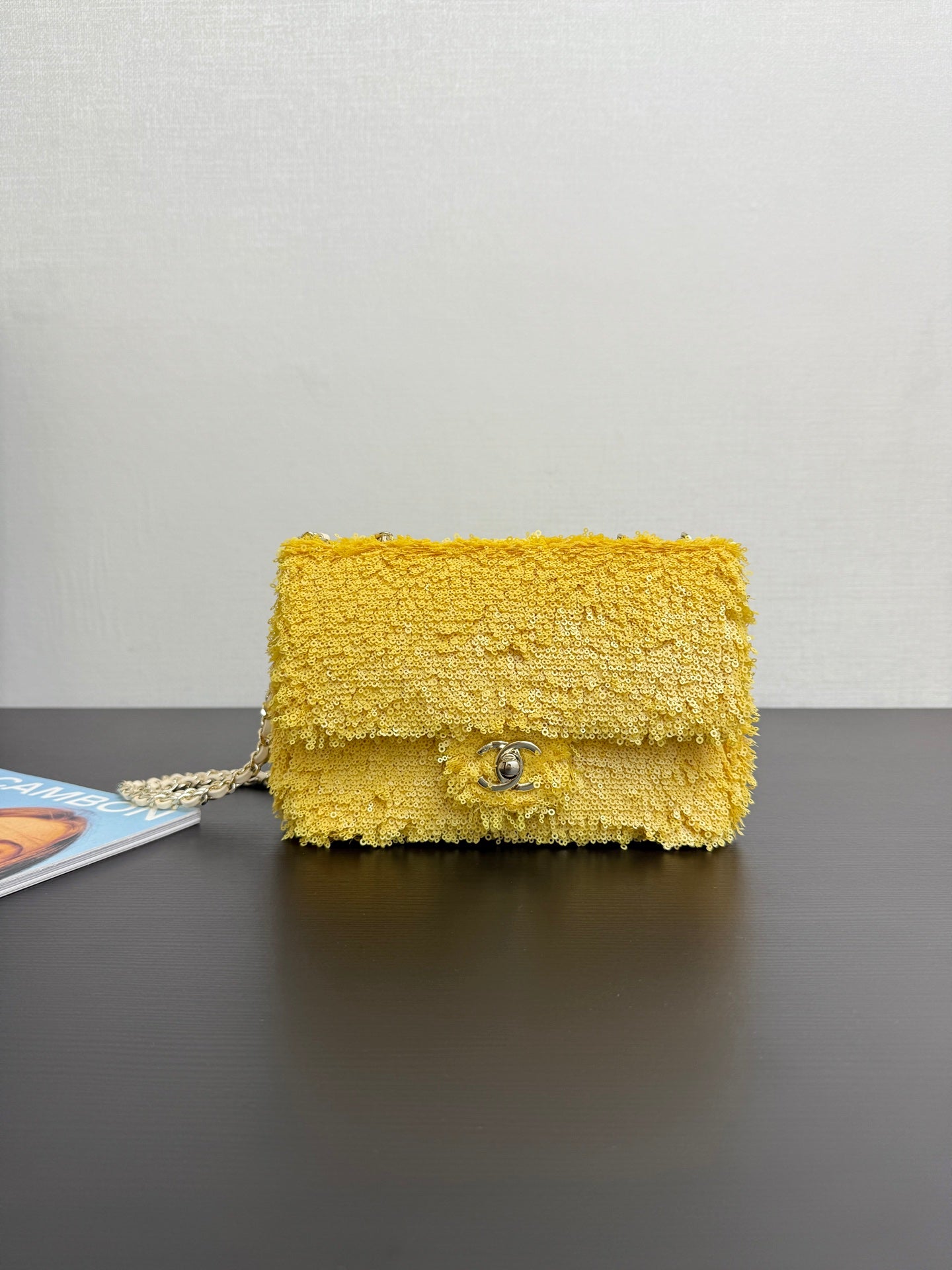 C* New Arrival Sequined CF Flap Bag