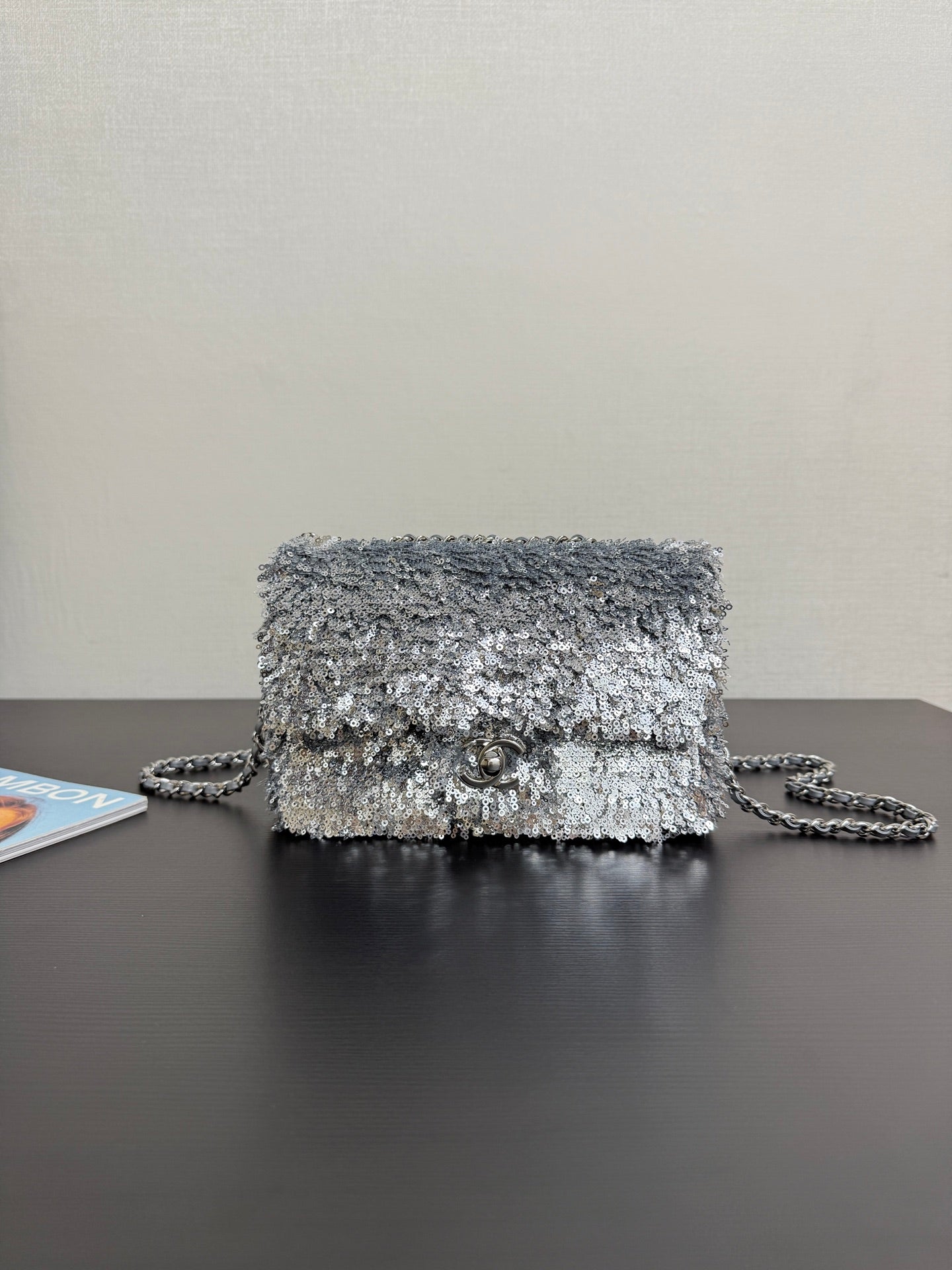 C* New Arrival Sequined CF Flap Bag