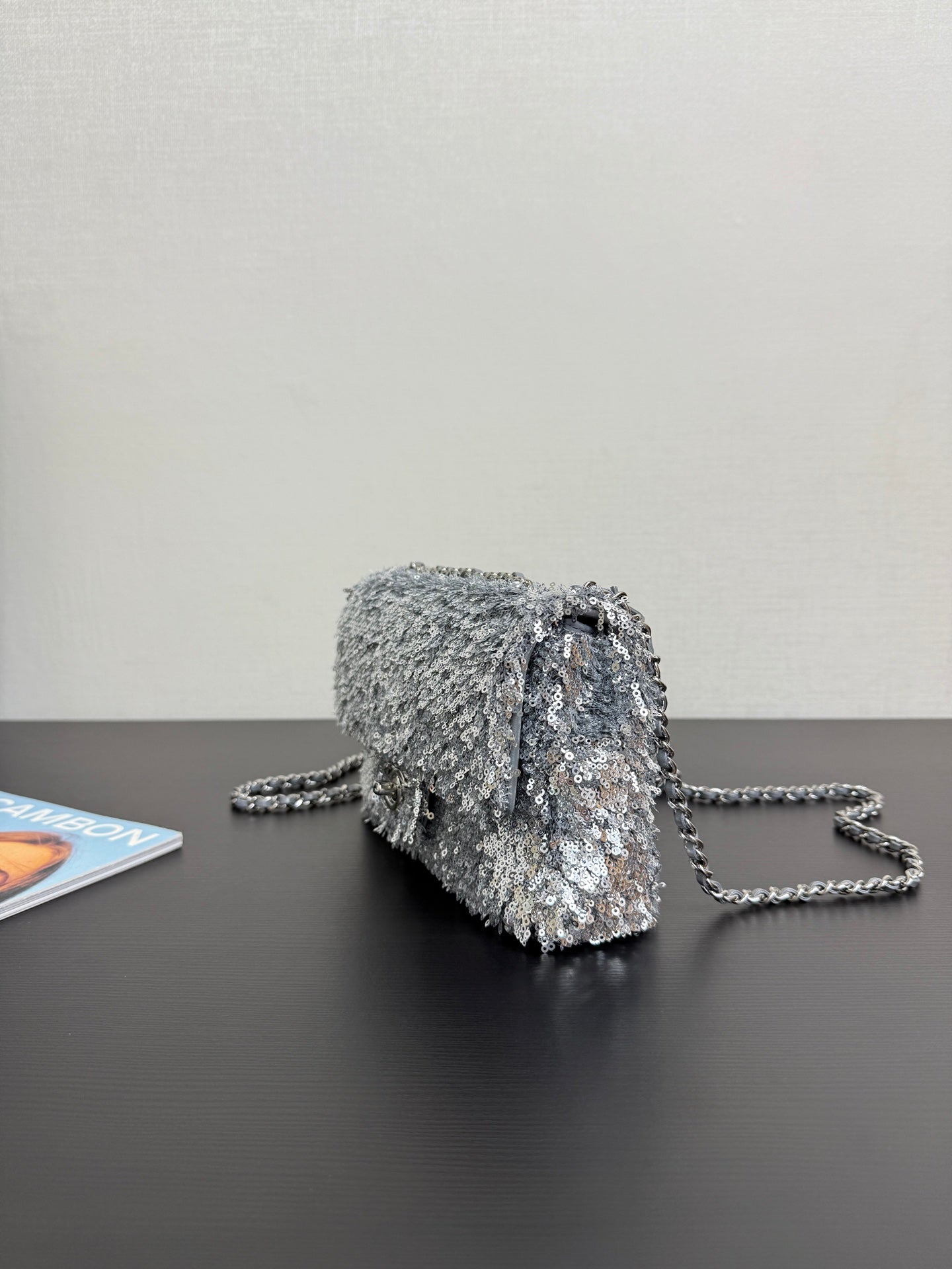 C* New Arrival Sequined CF Flap Bag